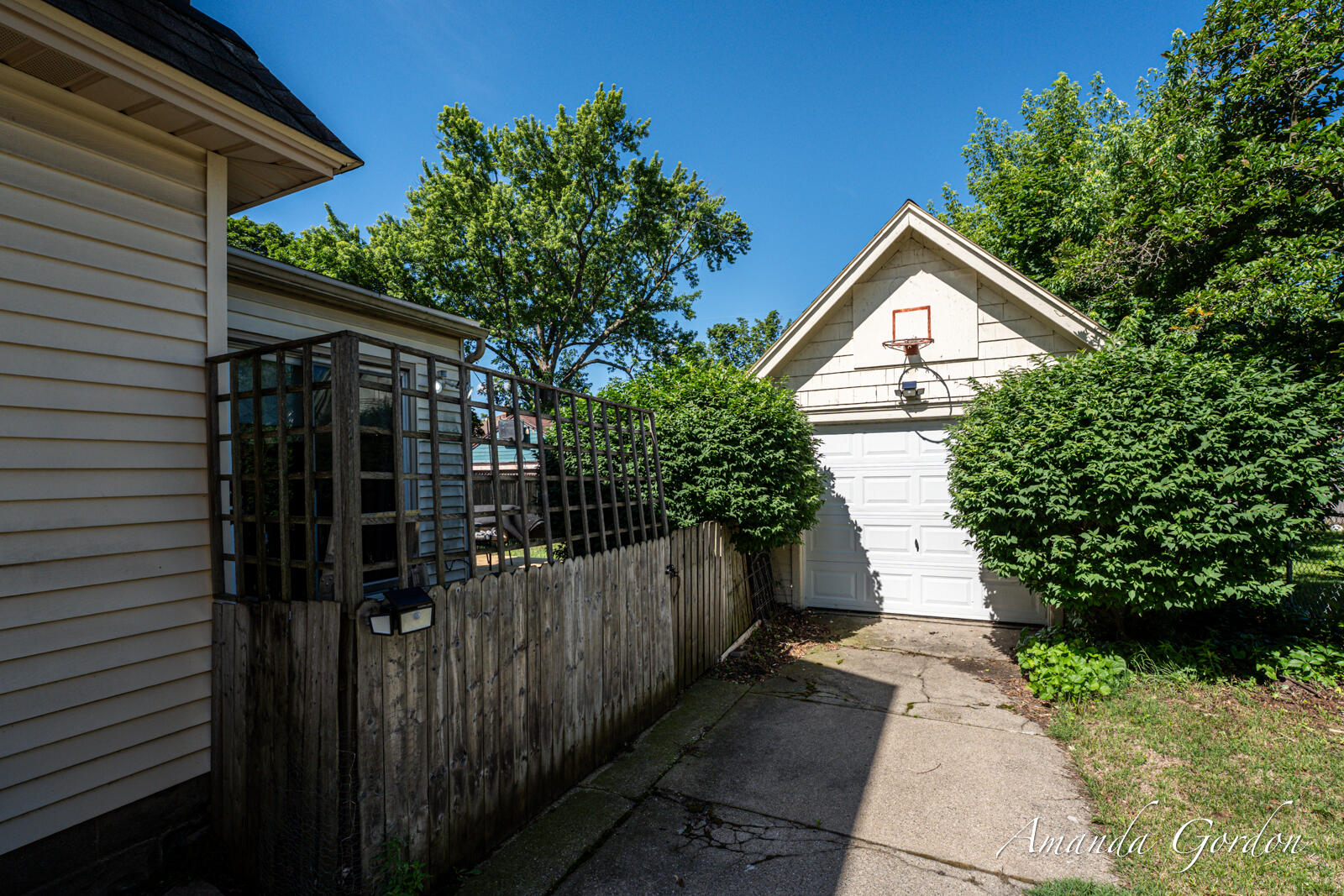 2101 Paris Avenue SE Grand Rapids MI 49507