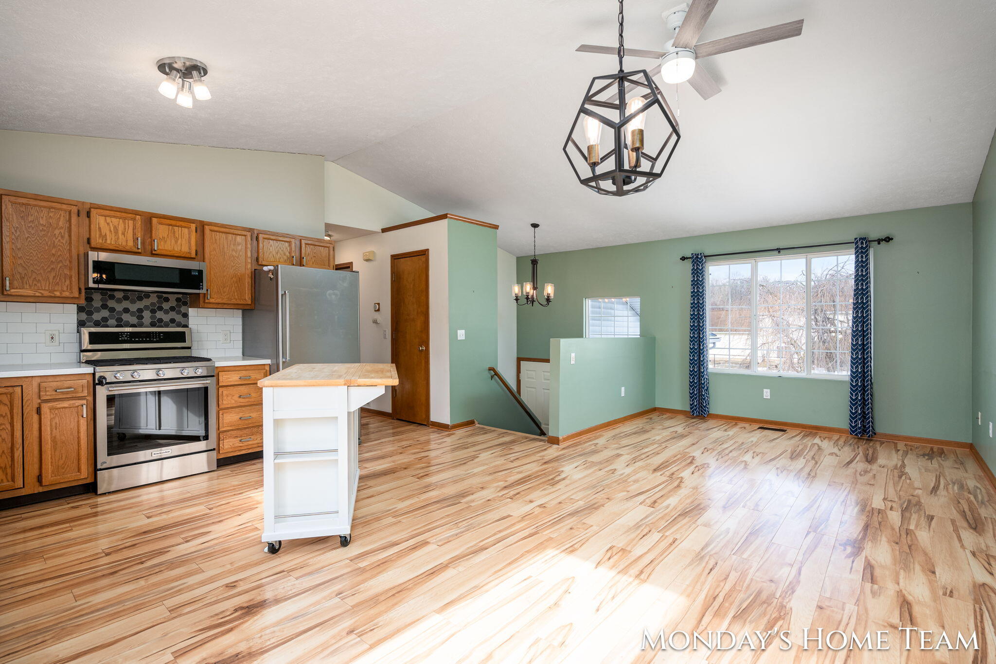 3334 Hazelnut Drive NW Grand Rapids MI 49504