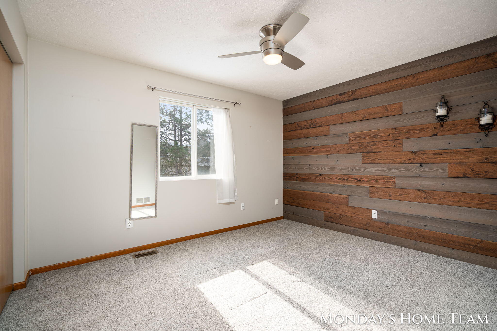 3334 Hazelnut Drive NW Grand Rapids MI 49504