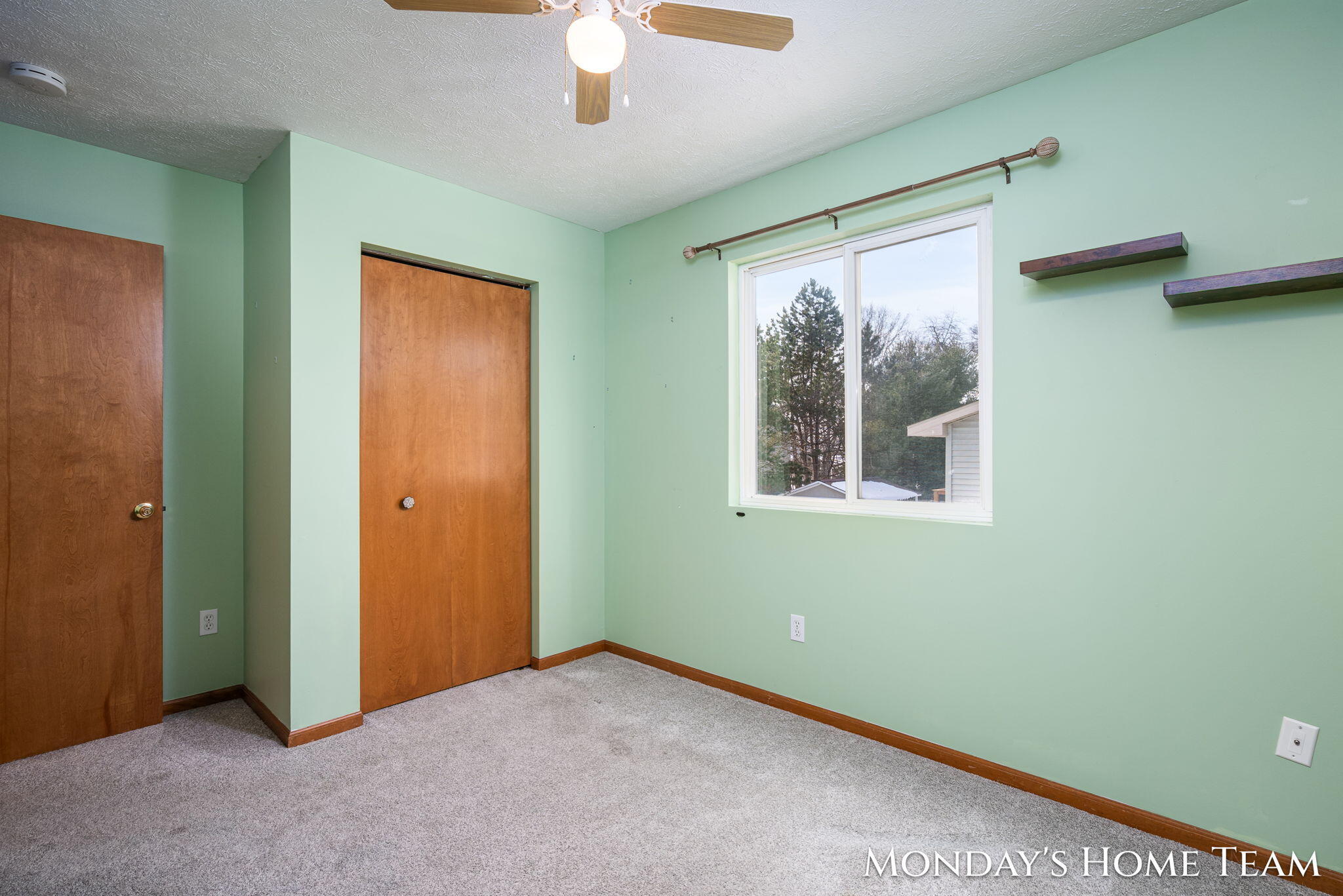 3334 Hazelnut Drive NW Grand Rapids MI 49504