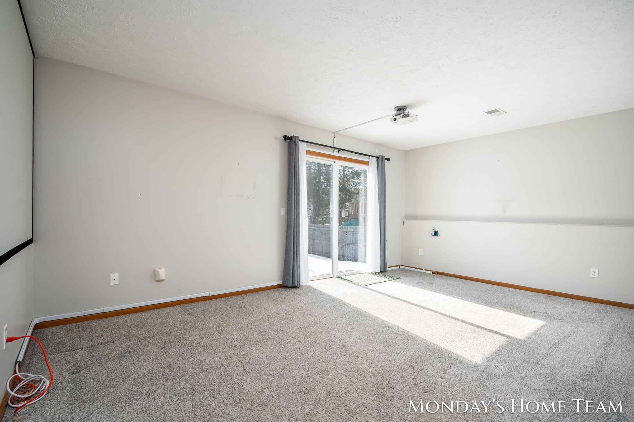 3334 Hazelnut Drive NW Grand Rapids MI 49504