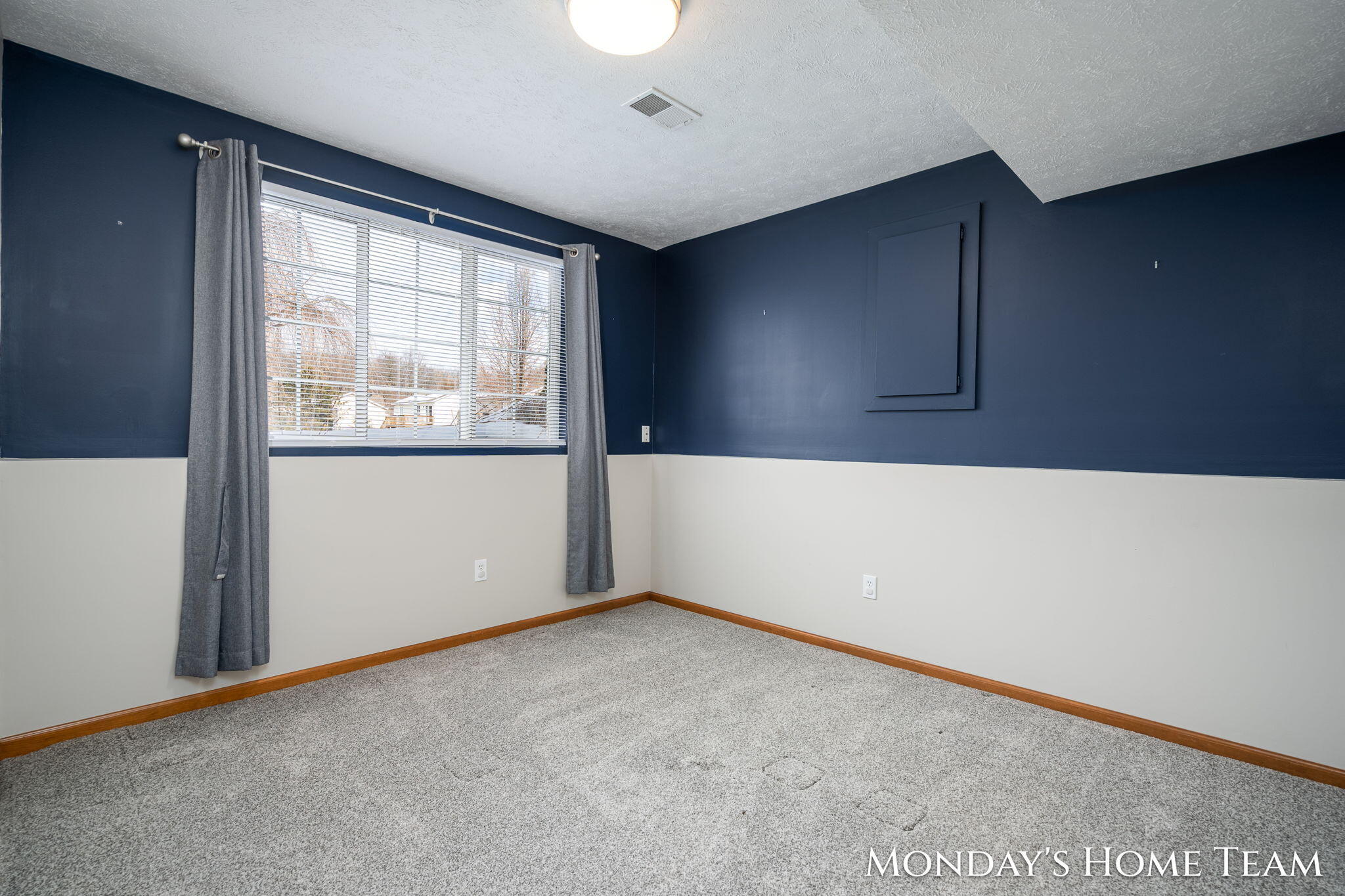 3334 Hazelnut Drive NW Grand Rapids MI 49504