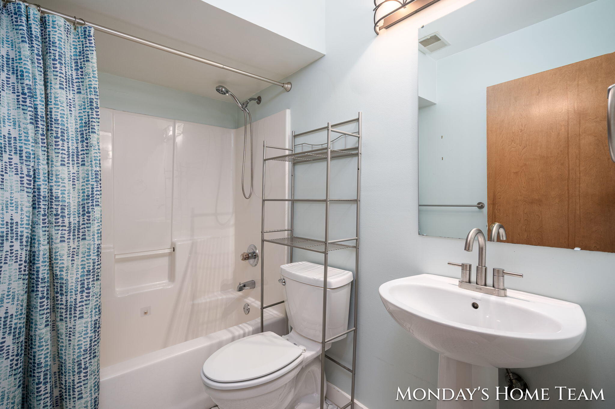 3334 Hazelnut Drive NW Grand Rapids MI 49504