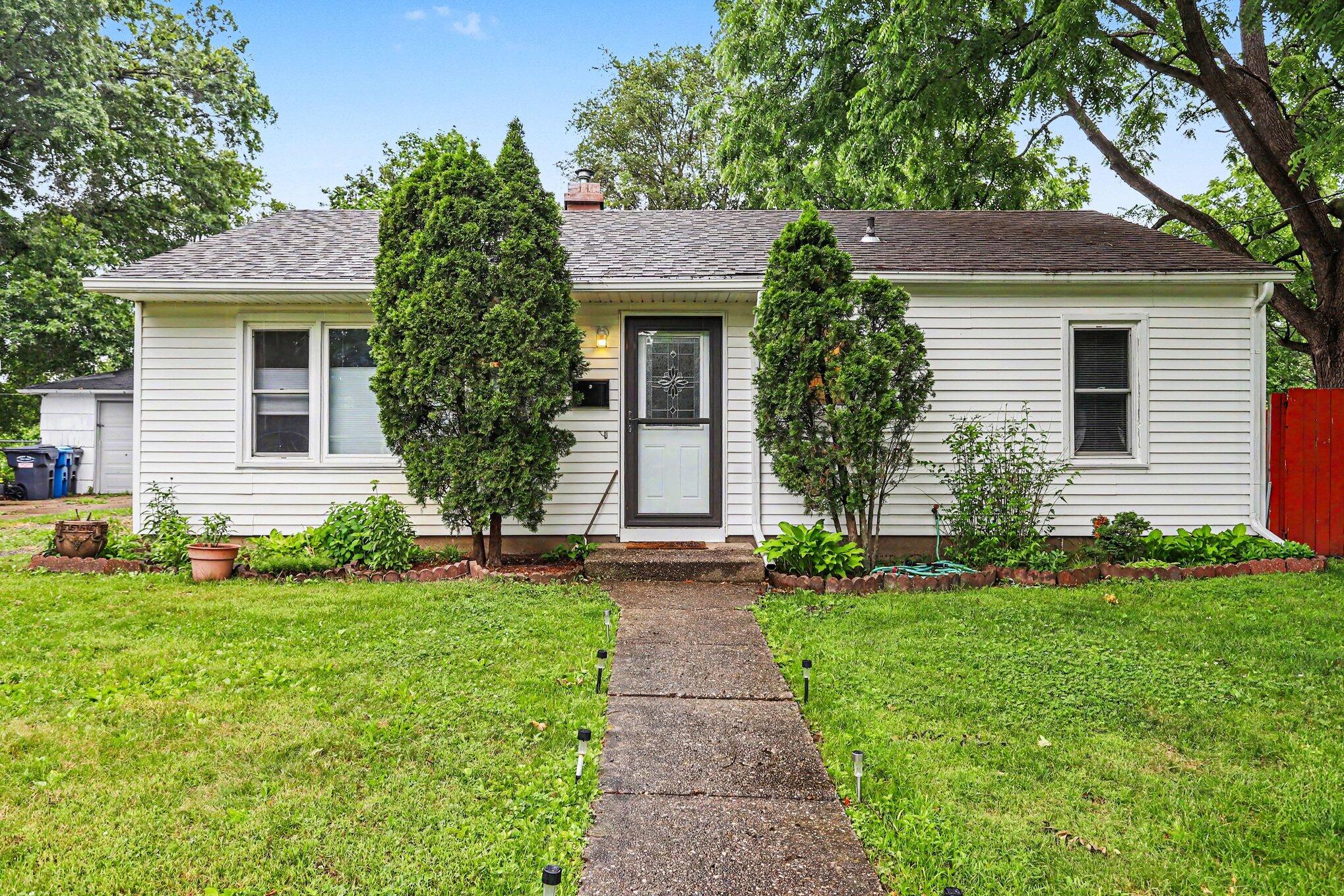 2207 Homecrest Avenue Kalamazoo MI 49001