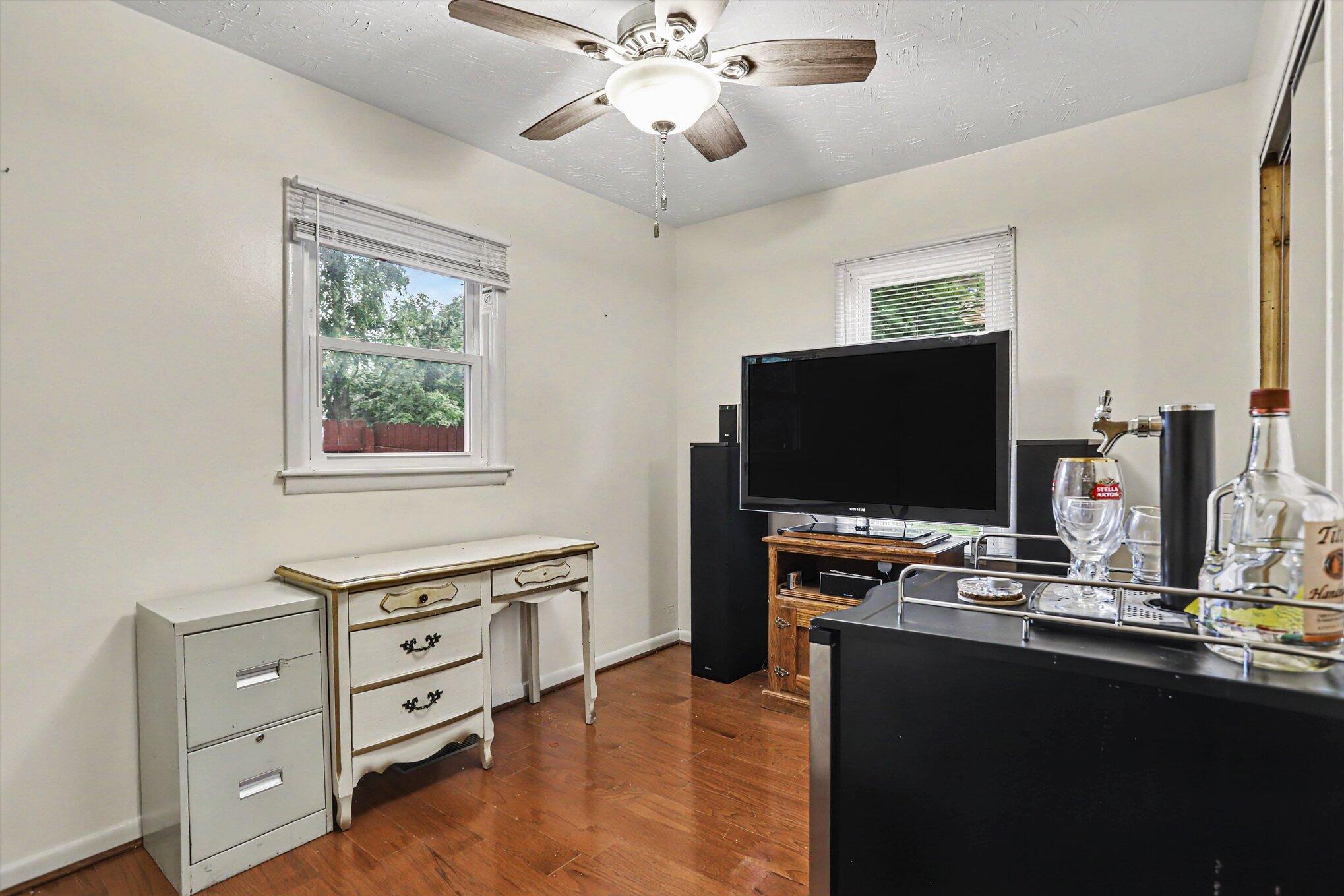 2207 Homecrest Avenue Kalamazoo MI 49001