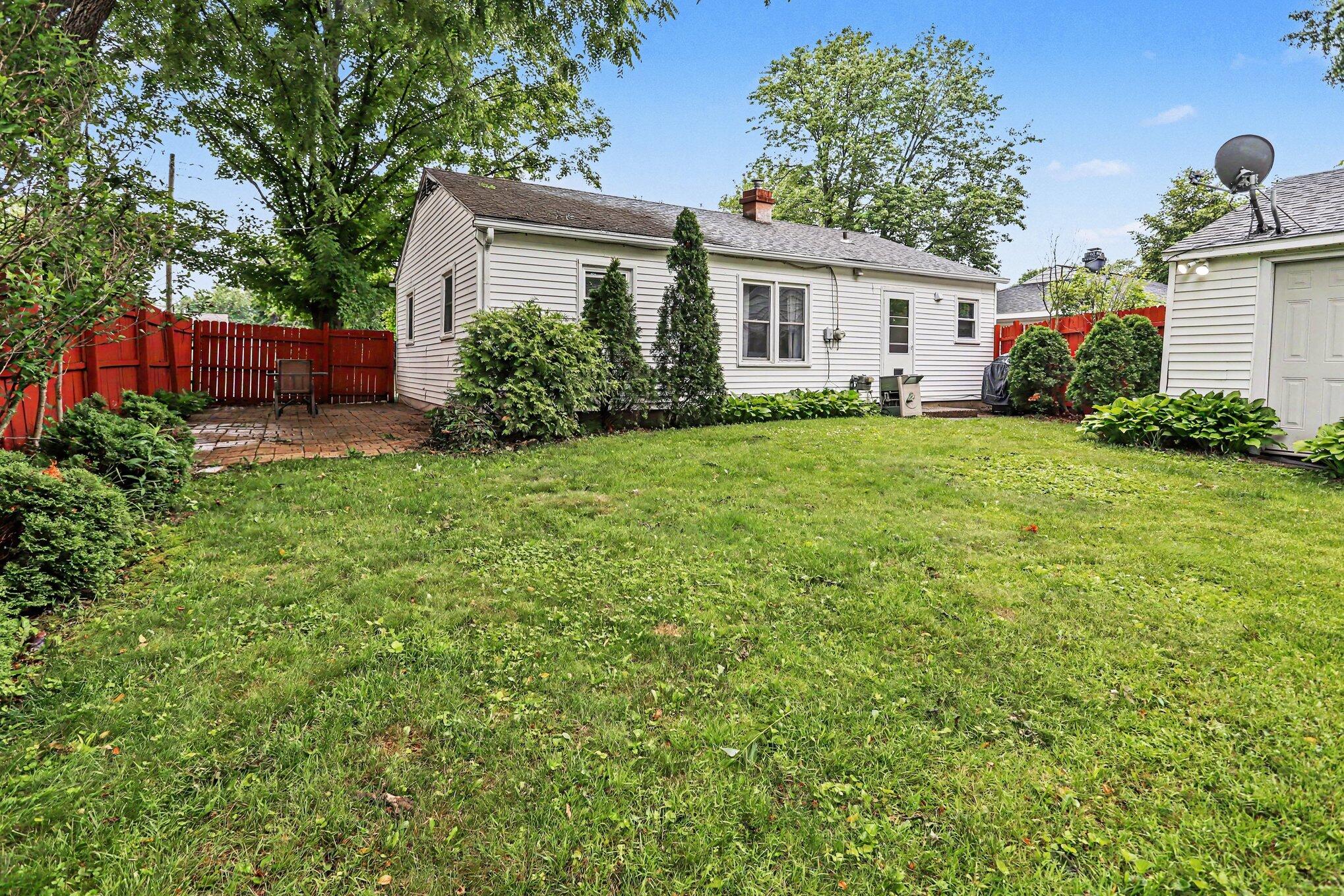 2207 Homecrest Avenue Kalamazoo MI 49001