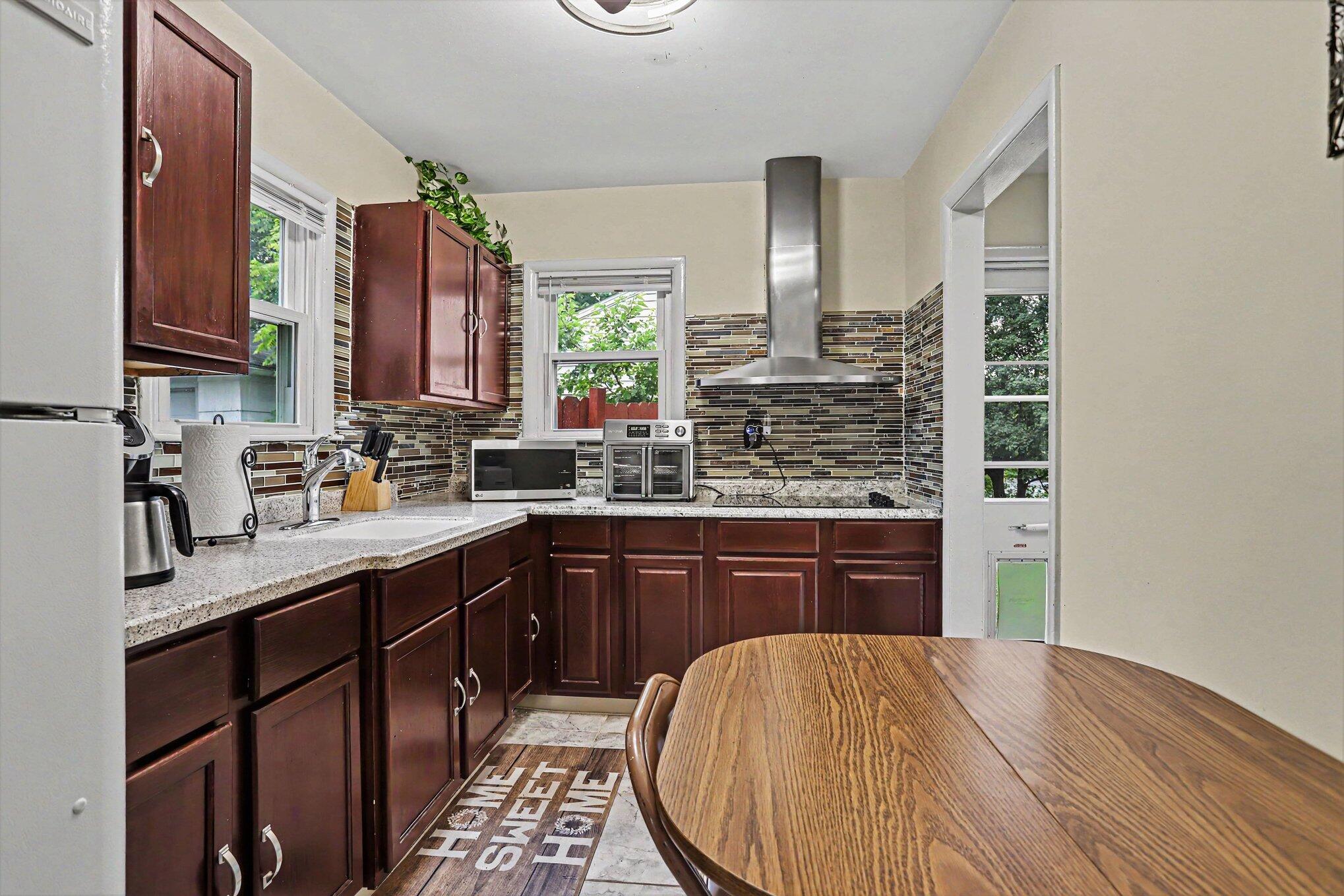 2207 Homecrest Avenue Kalamazoo MI 49001