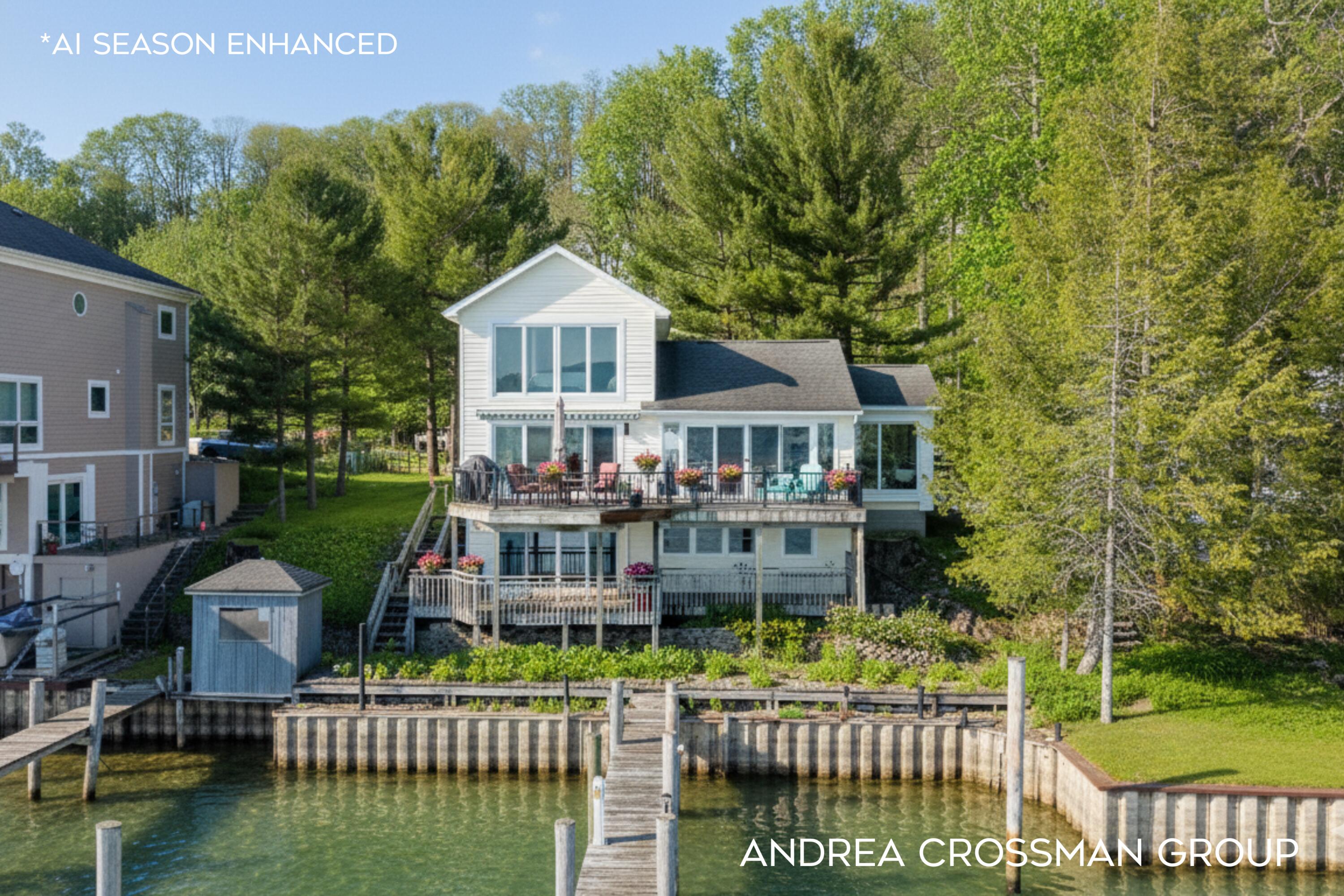 1005 Park Street Saugatuck MI 49453