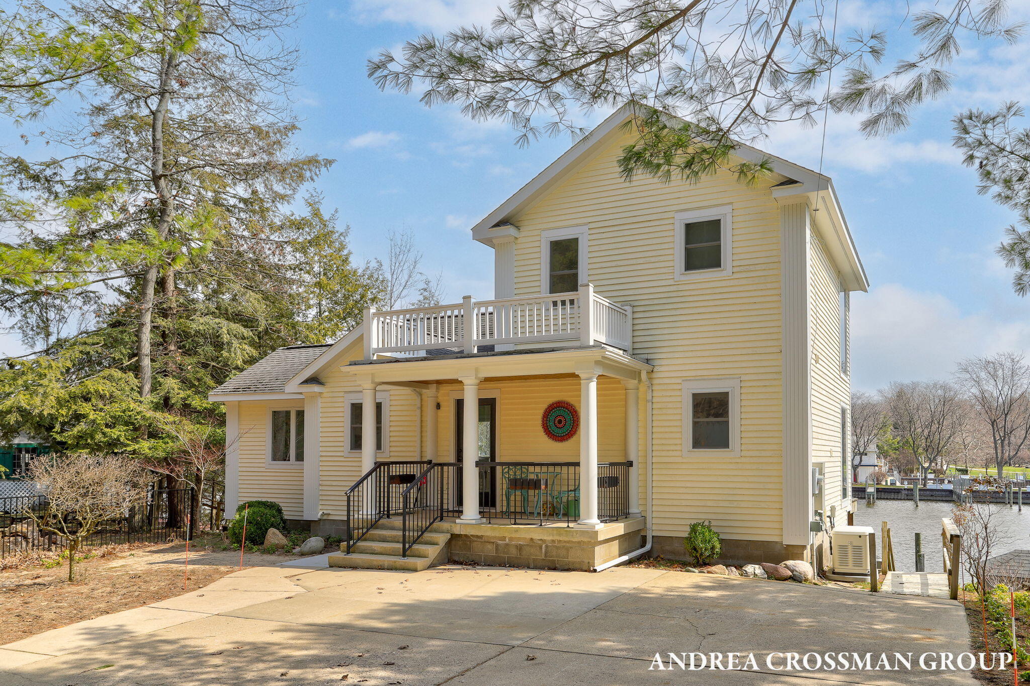 1005 Park Street Saugatuck MI 49453