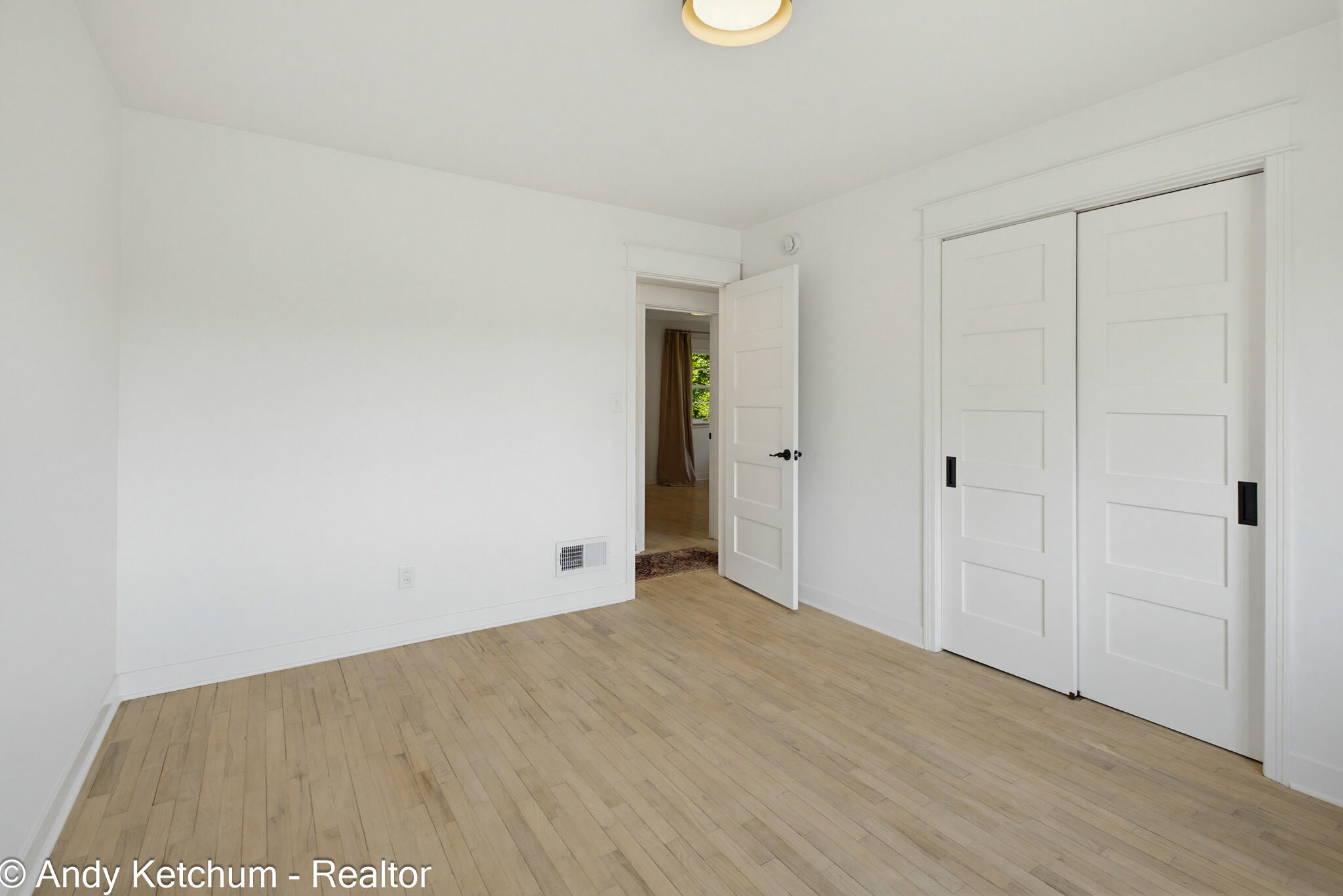 315 W 40th Street Holland MI 49423