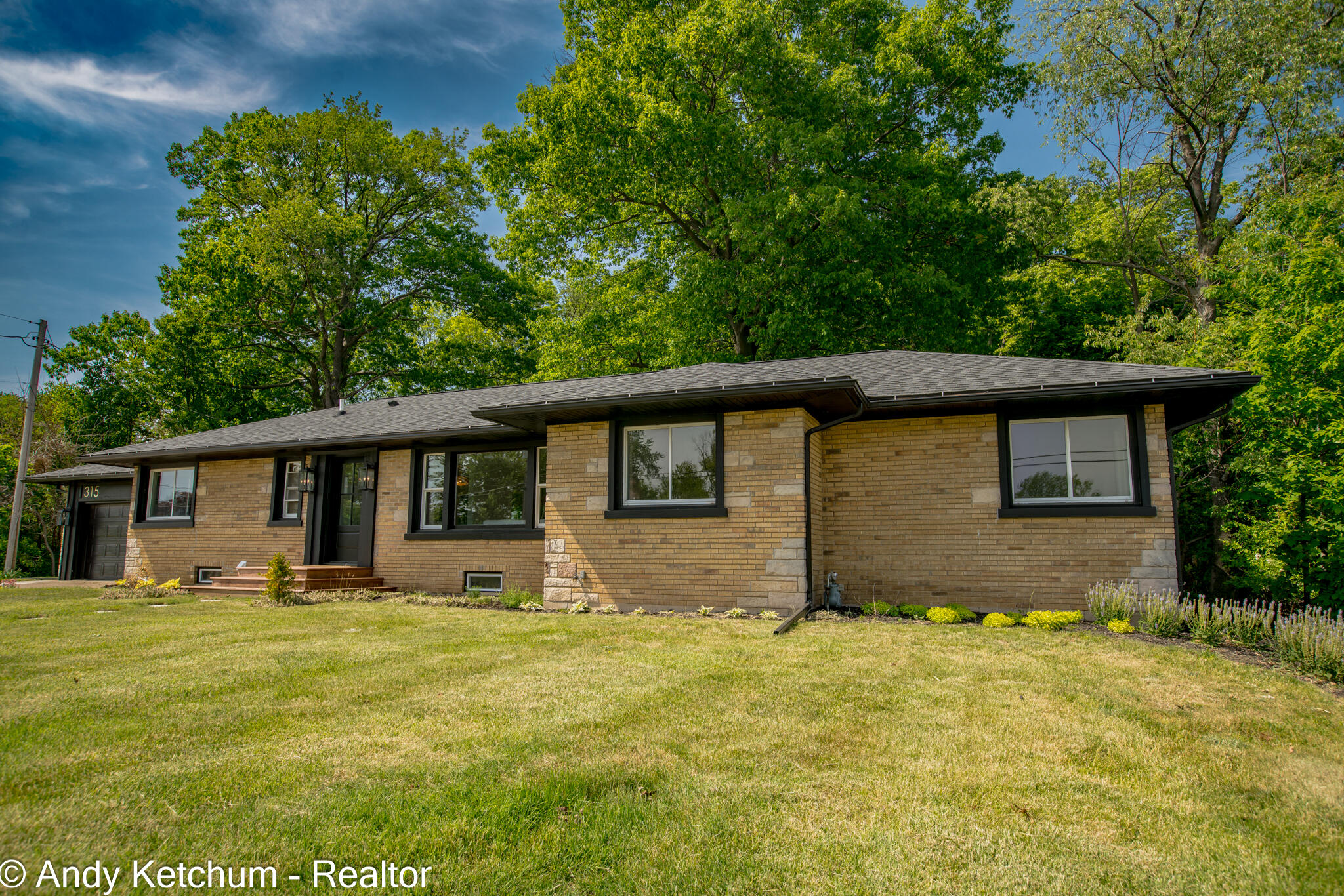 315 W 40th Street Holland MI 49423
