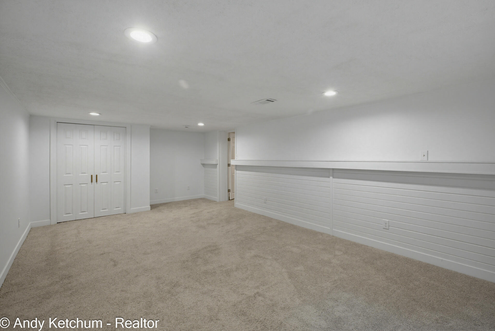 315 W 40th Street Holland MI 49423