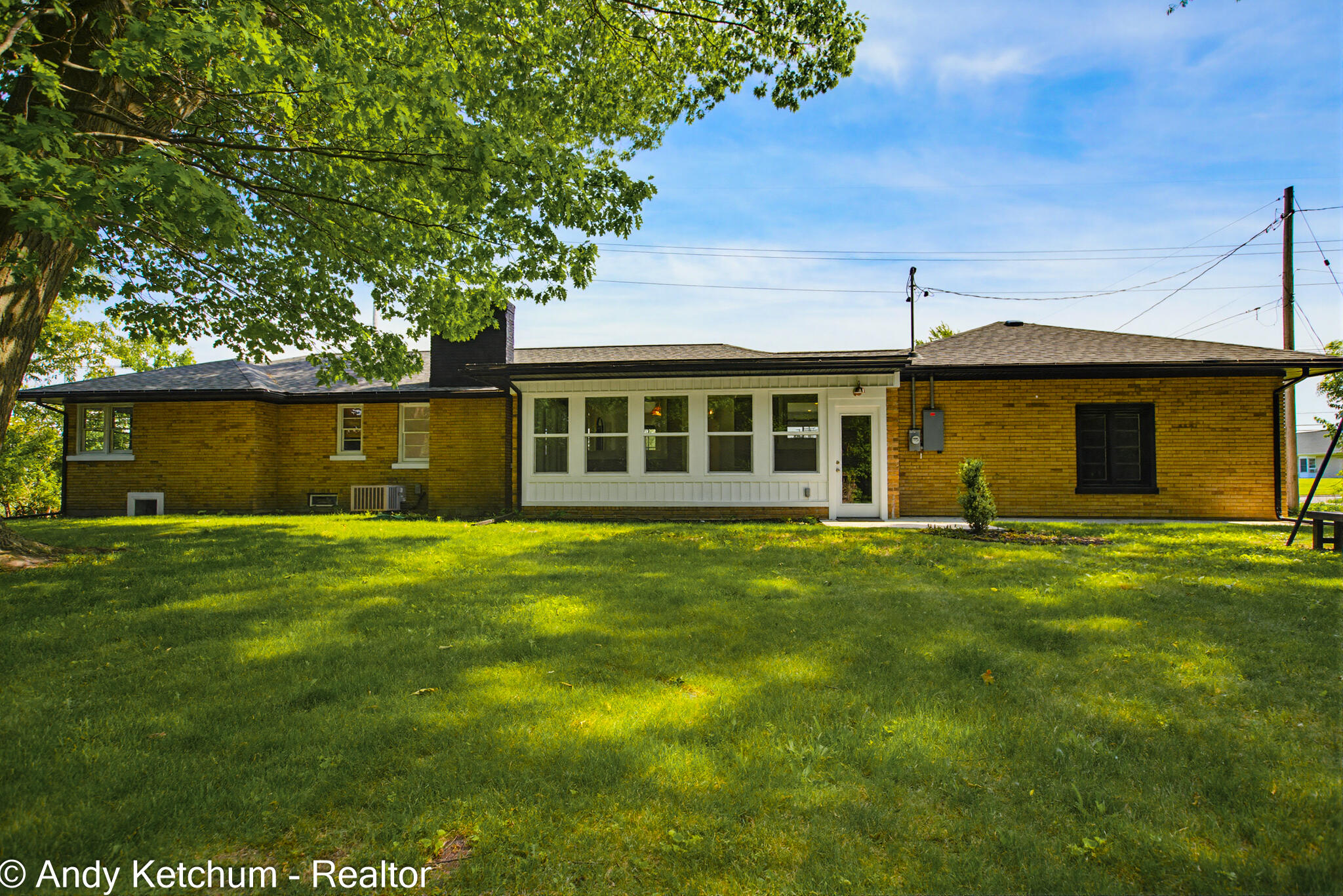 315 W 40th Street Holland MI 49423