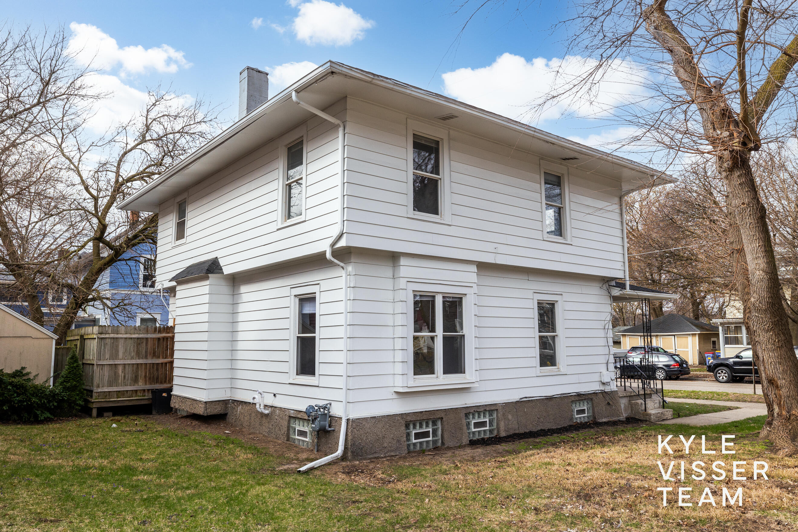 534 Benjamin Avenue SE Grand Rapids MI 49506
