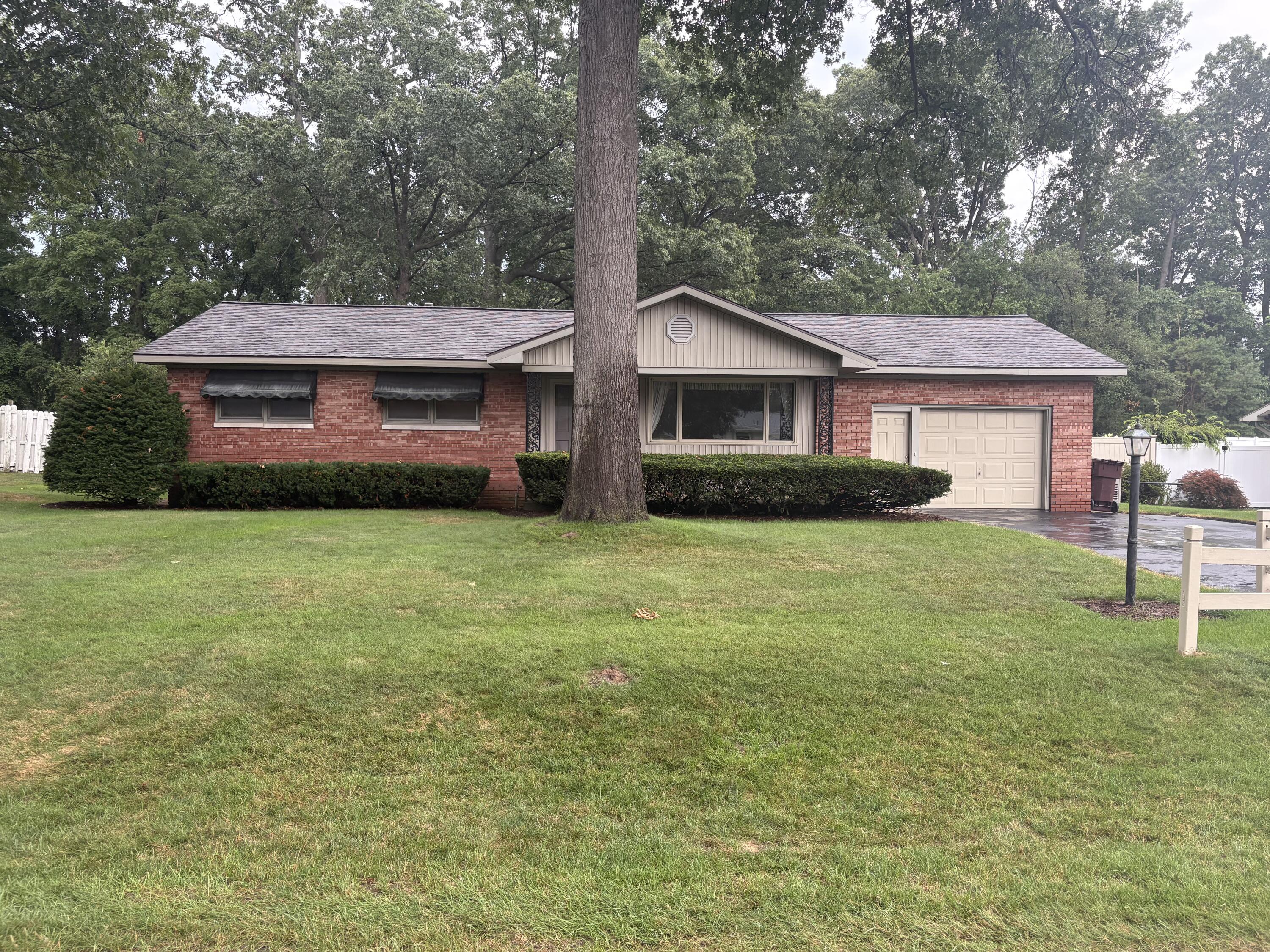 1640 Sauter Street Muskegon MI 49442
