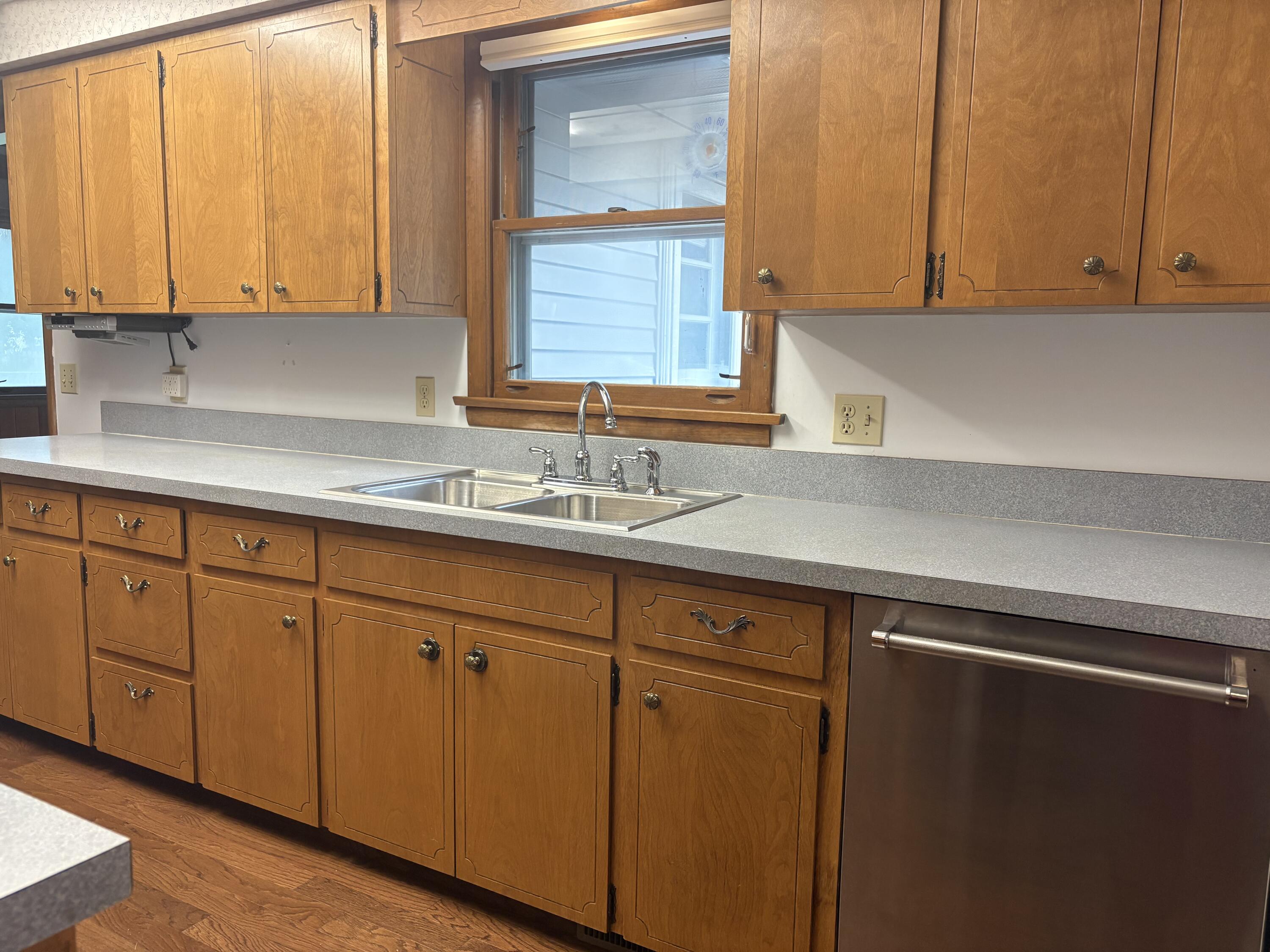 1640 Sauter Street Muskegon MI 49442