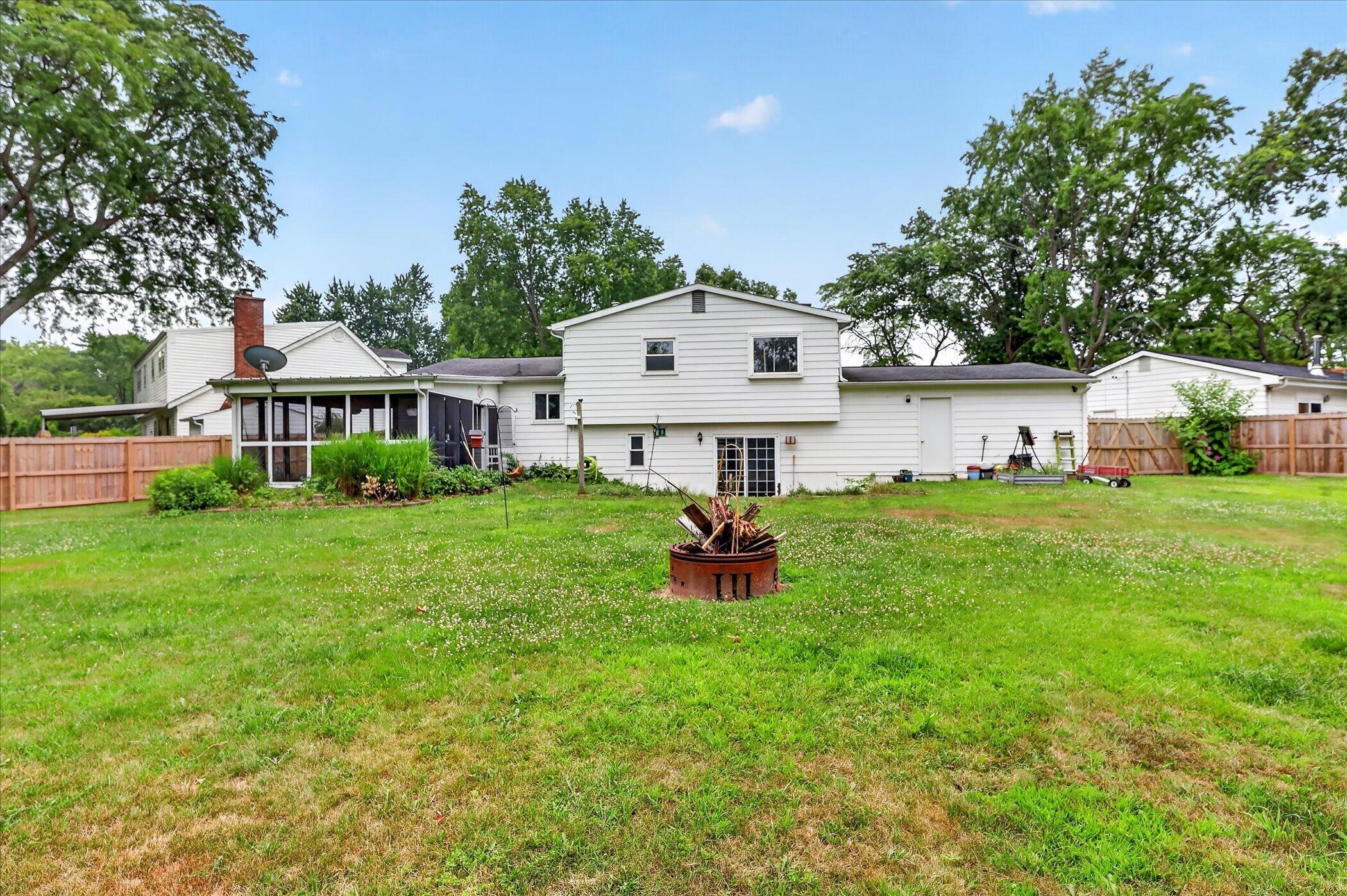 1408 Regina Avenue Portage MI 49024