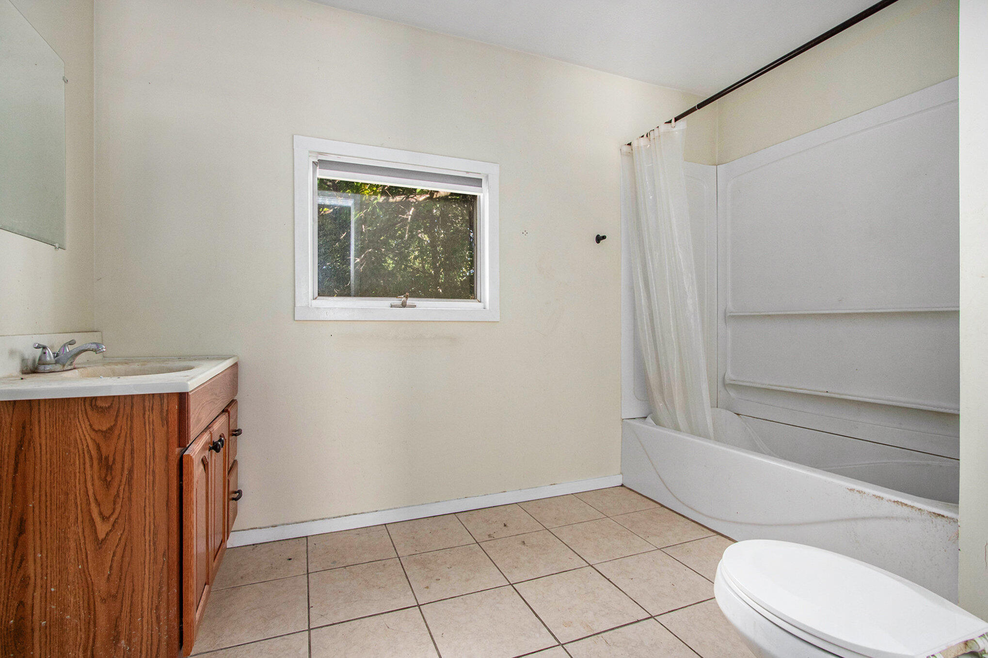 1005 E Front Street Buchanan MI 49107