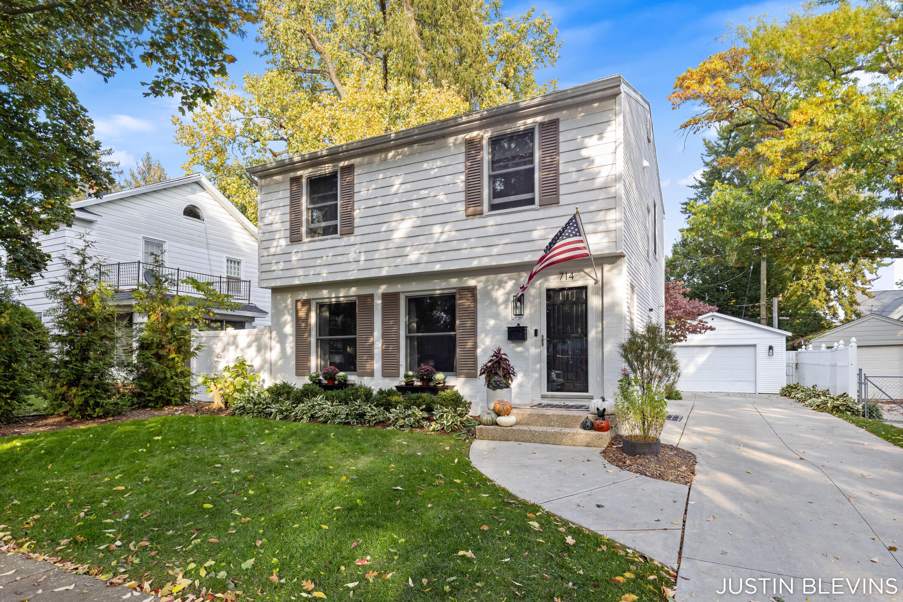 714 Rosewood Avenue SE East Grand Rapids MI 49506