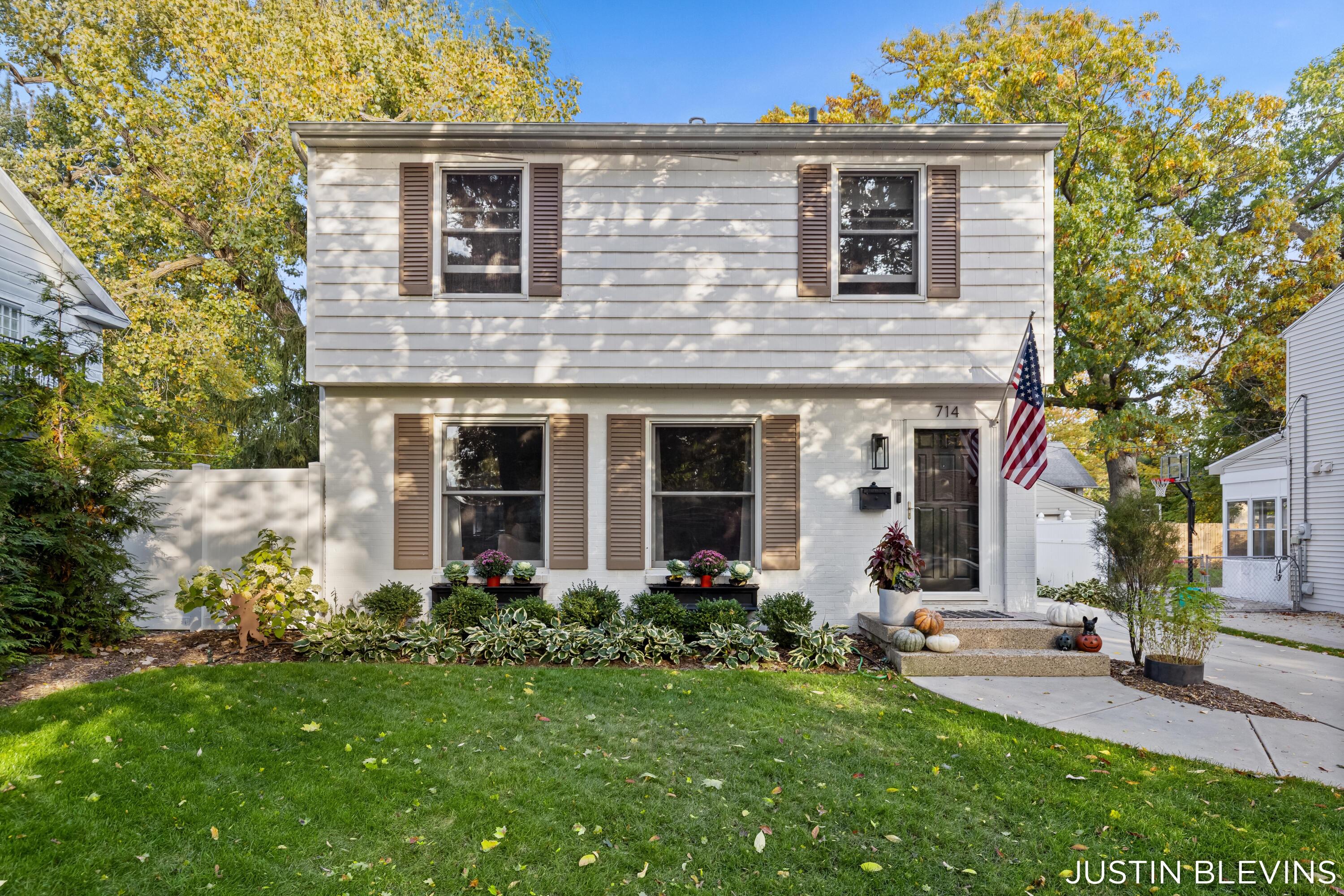 714 Rosewood Avenue SE East Grand Rapids MI 49506