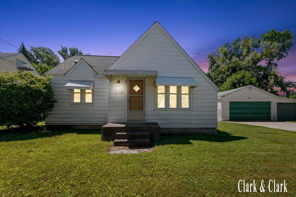40 41st Street SW Grand Rapids MI 49548