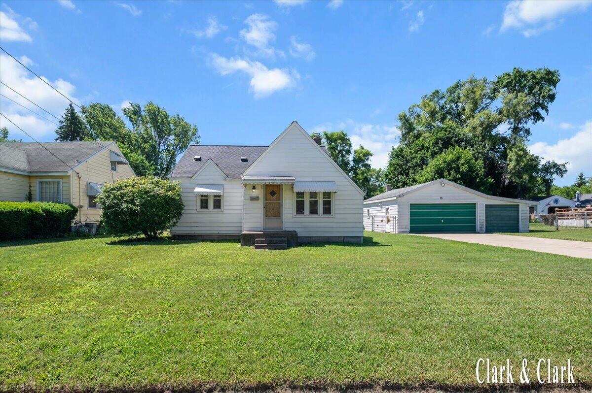 40 41st Street SW Grand Rapids MI 49548