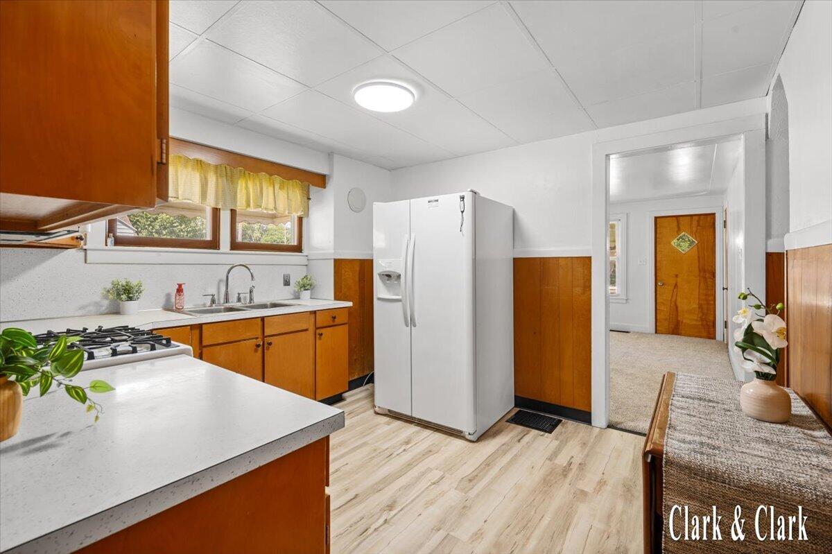 40 41st Street SW Grand Rapids MI 49548