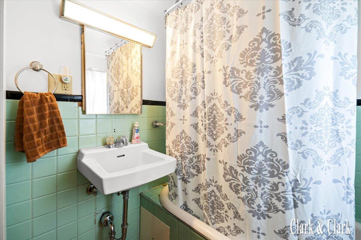 40 41st Street SW Grand Rapids MI 49548