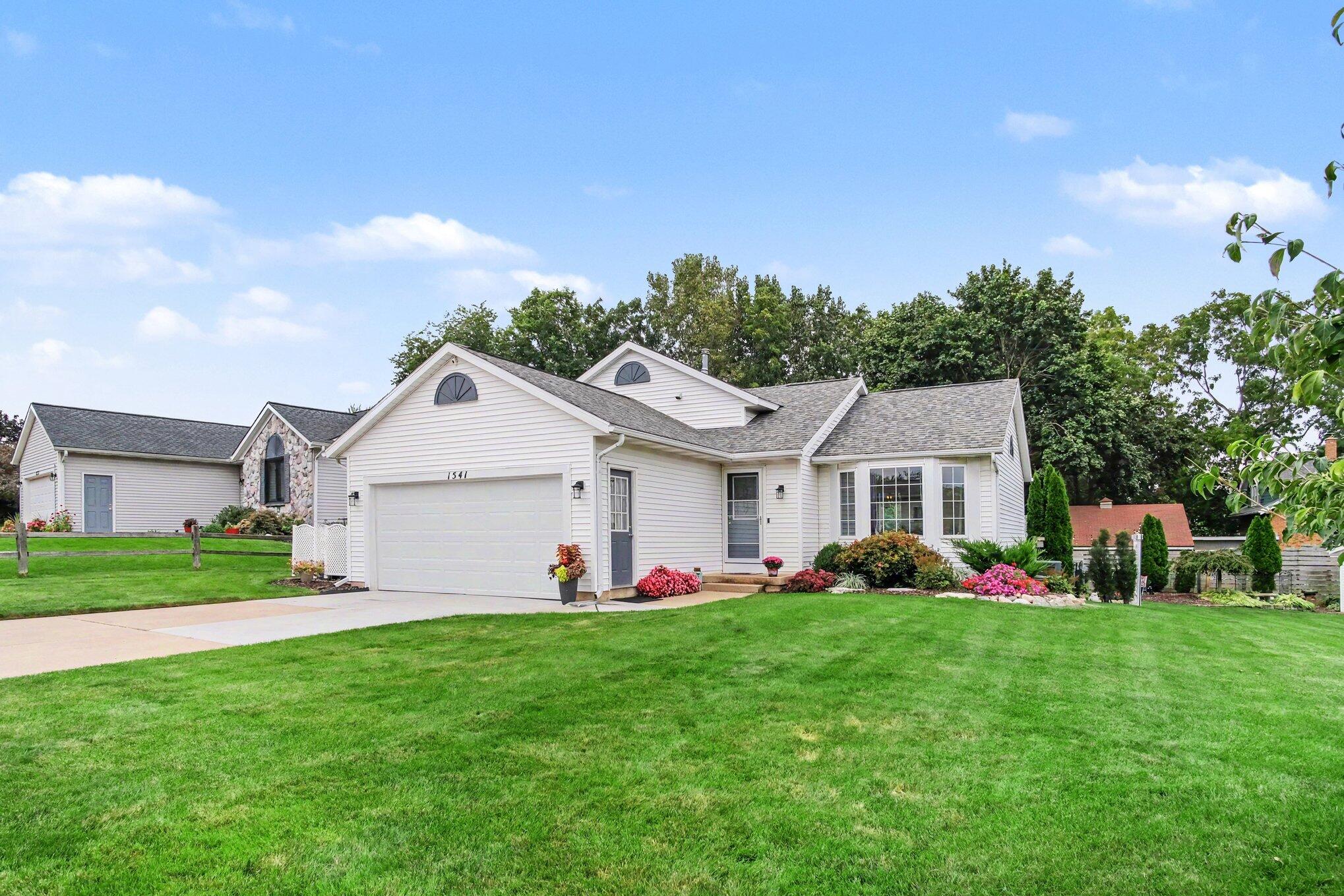 1541 Wakely Street NE Grand Rapids MI 49505