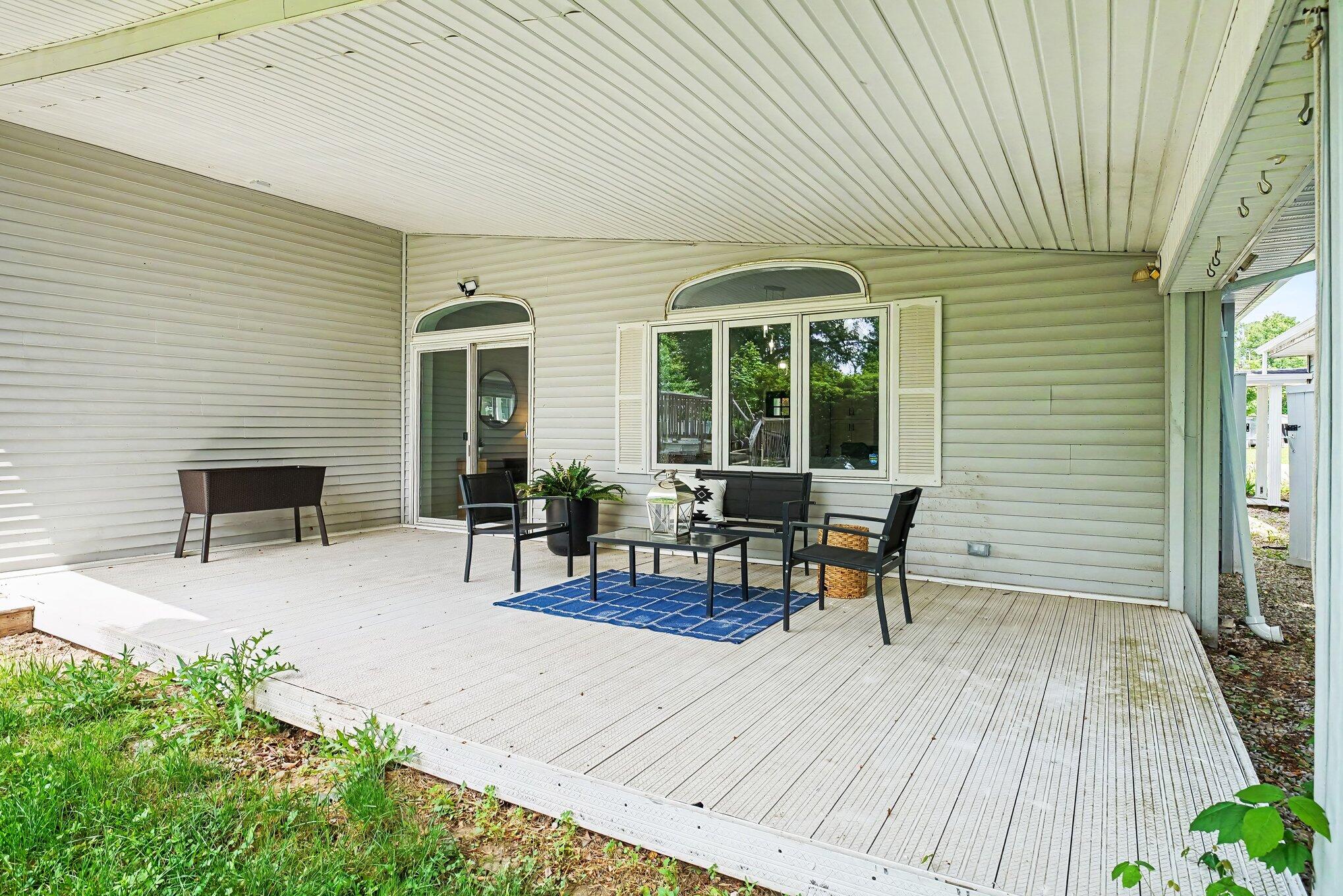 22361 Happy Drive Cassopolis MI 49031