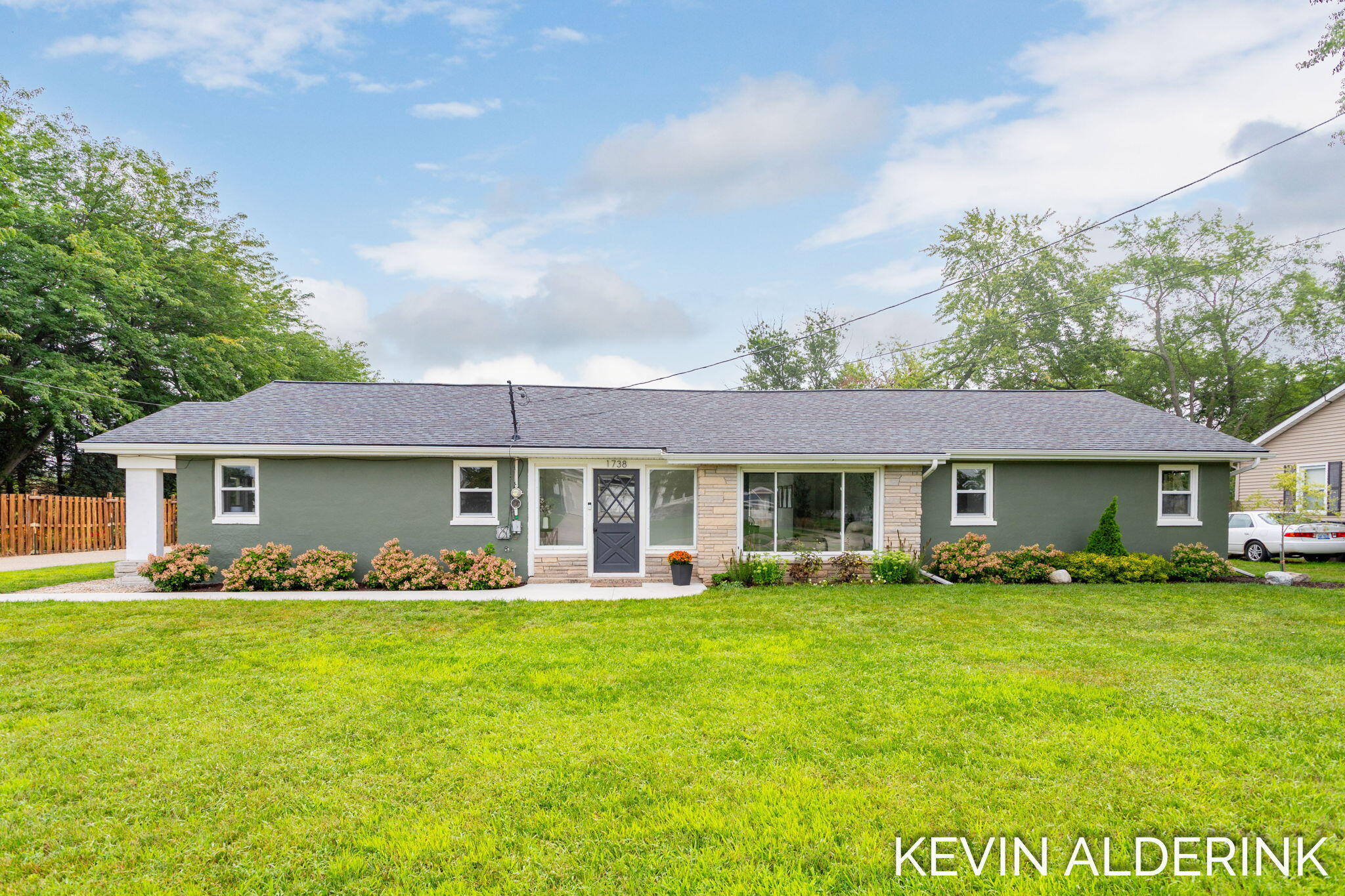 1738 92nd Avenue Zeeland MI 49464