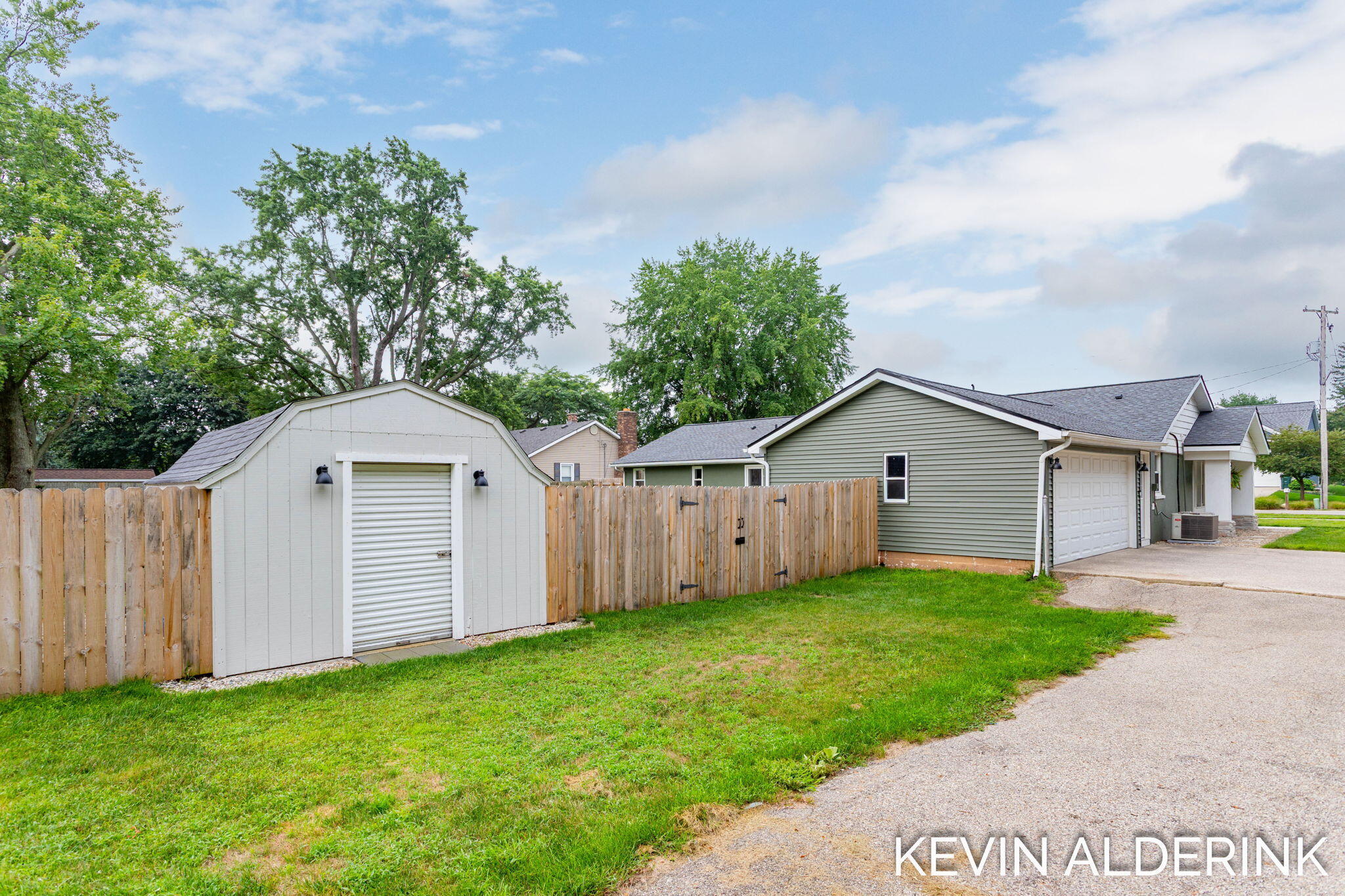 1738 92nd Avenue Zeeland MI 49464