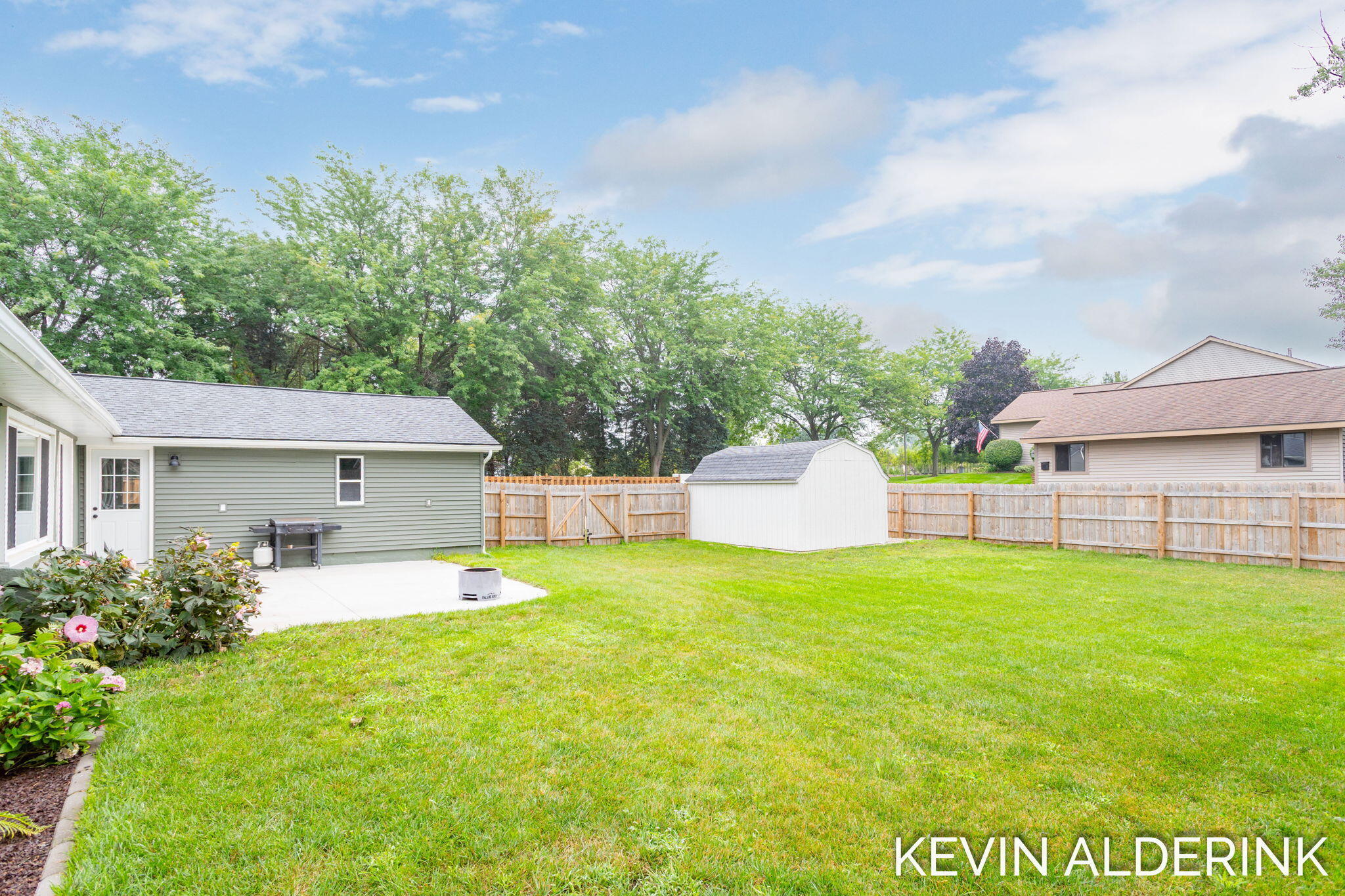 1738 92nd Avenue Zeeland MI 49464
