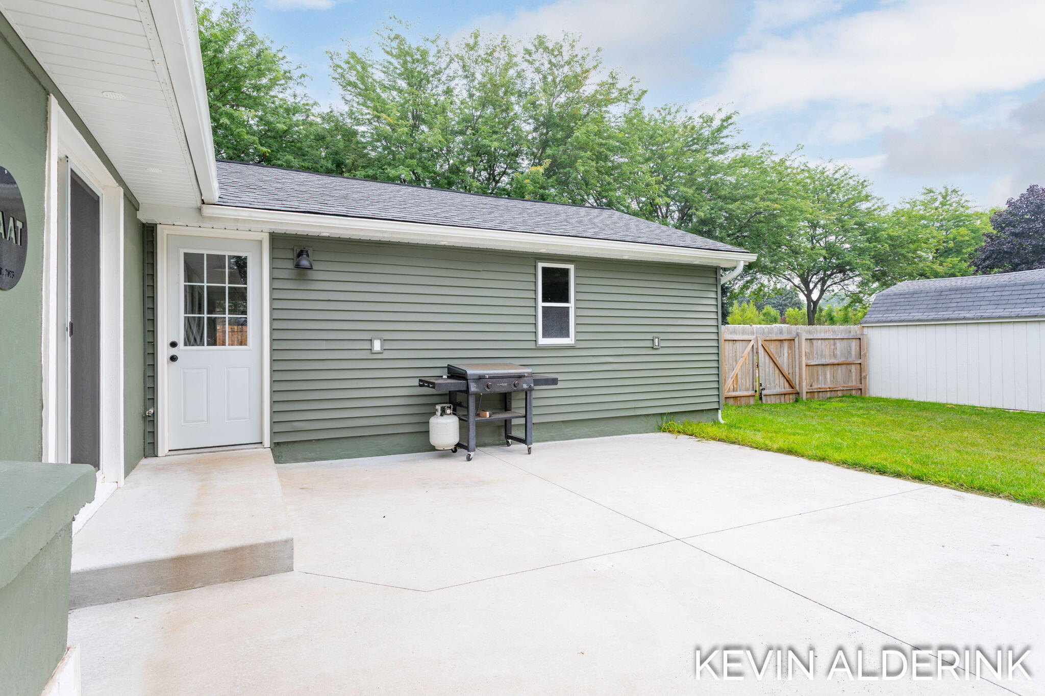 1738 92nd Avenue Zeeland MI 49464