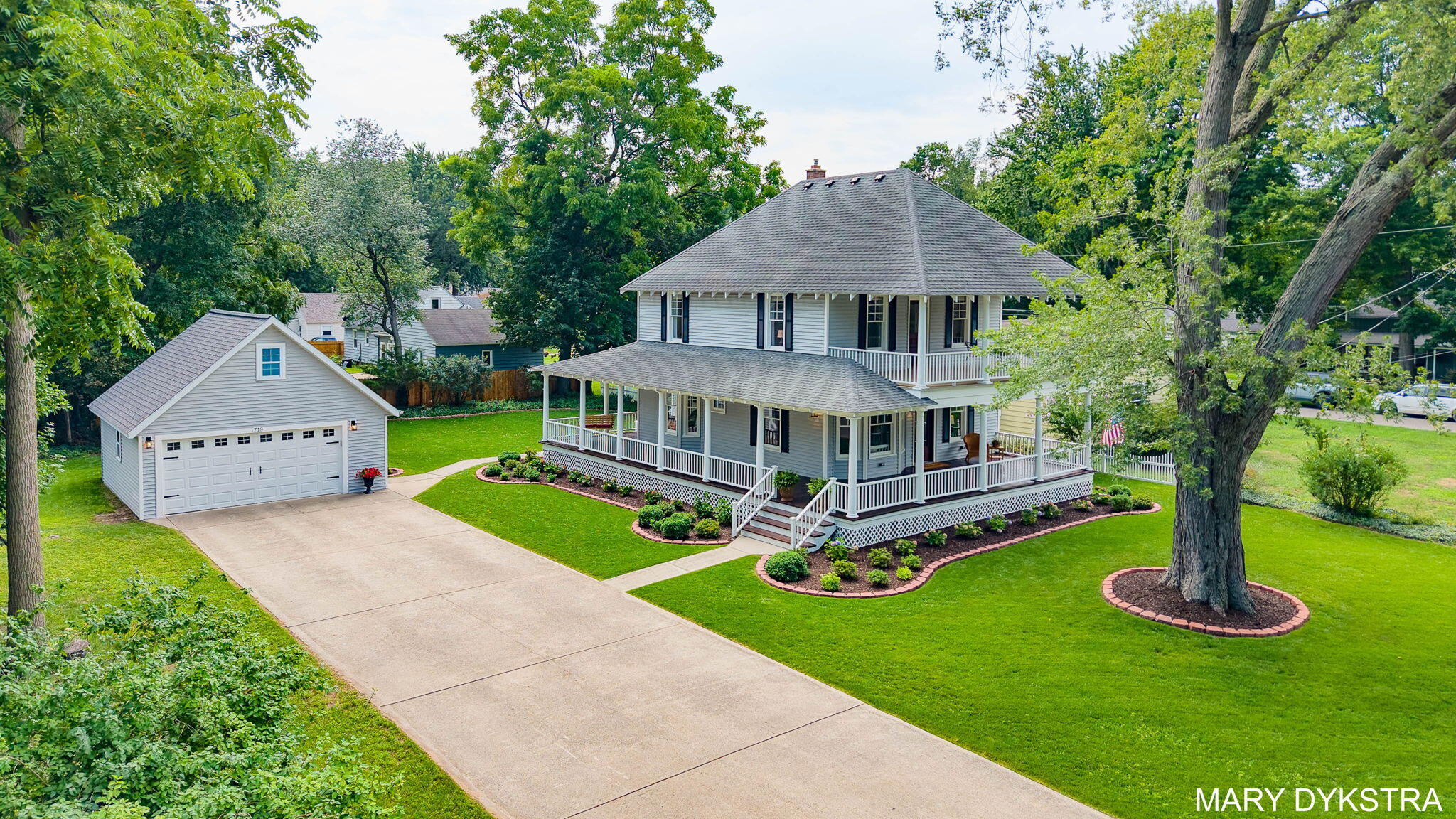 1718 Summit Street Holland MI 49423