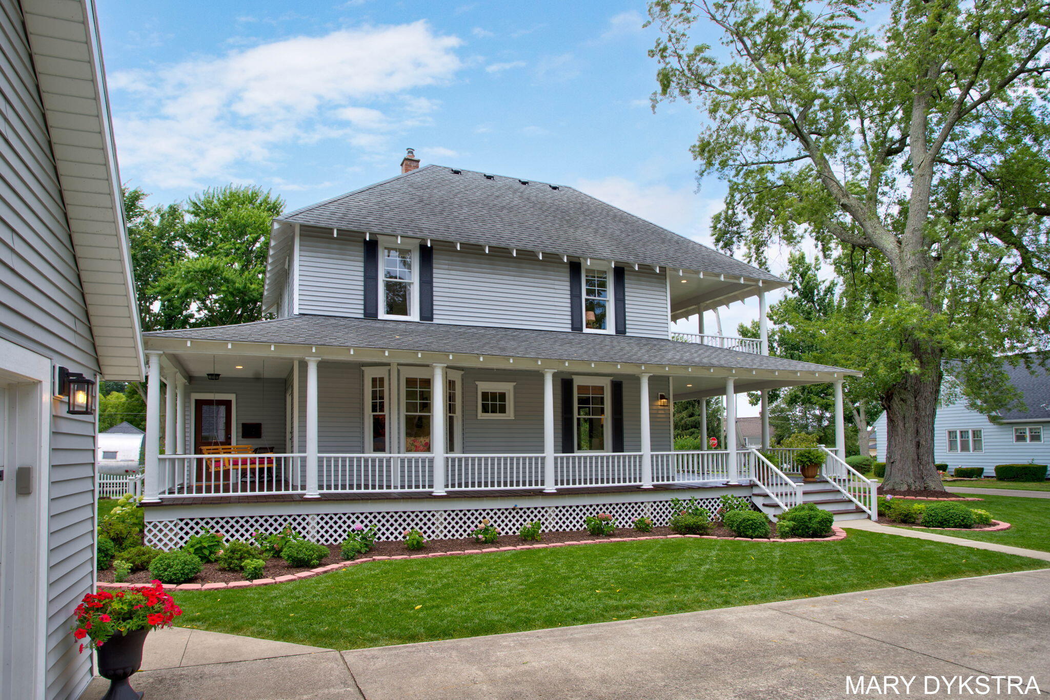 1718 Summit Street Holland MI 49423