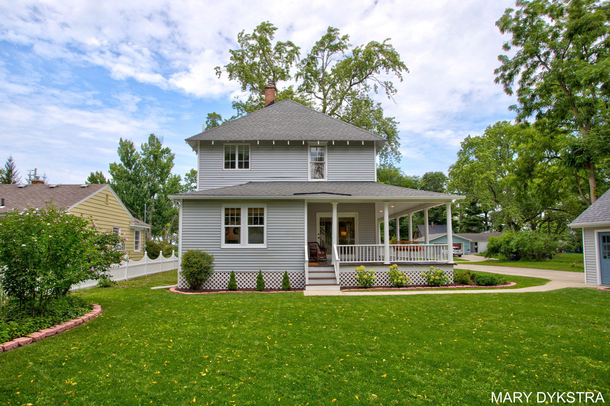 1718 Summit Street Holland MI 49423