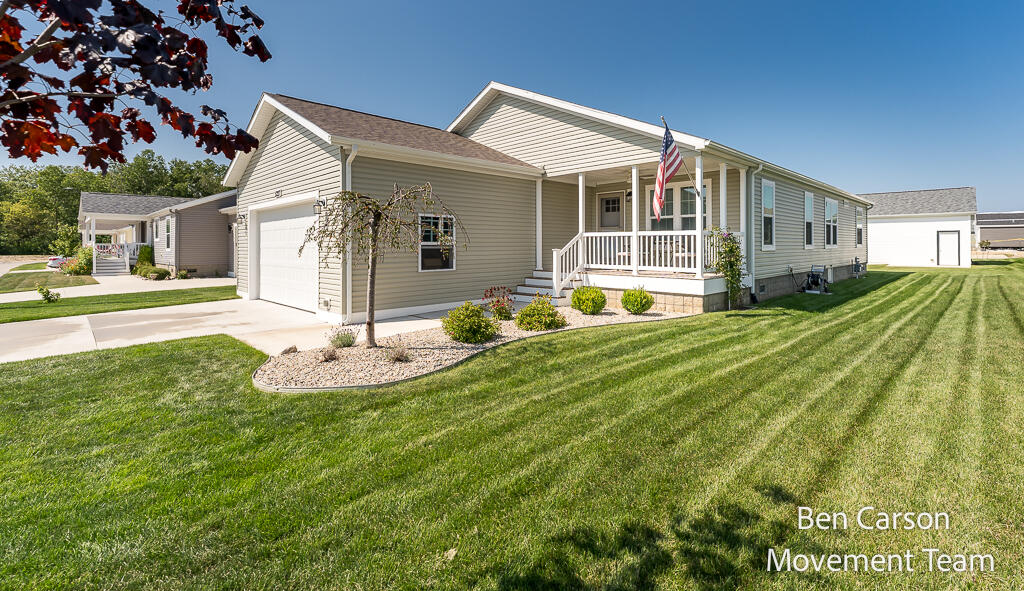 5227 Floral Wood Lane Holland MI 49423
