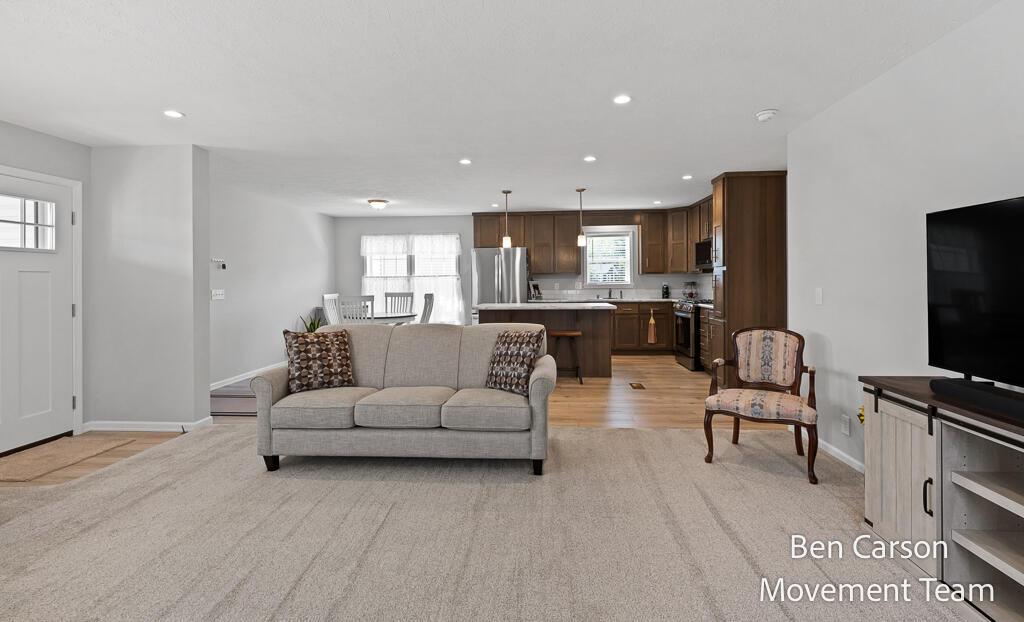 5227 Floral Wood Lane Holland MI 49423