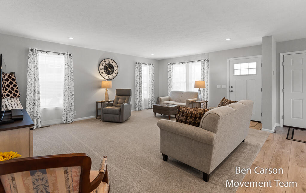 5227 Floral Wood Lane Holland MI 49423