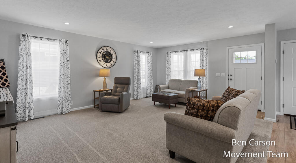 5227 Floral Wood Lane Holland MI 49423