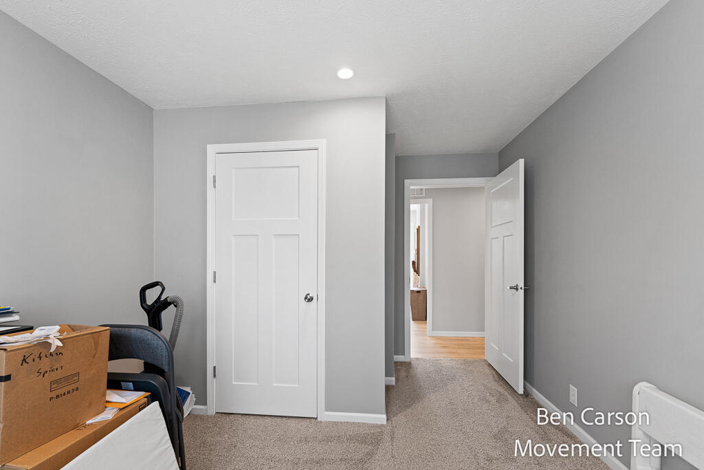 5227 Floral Wood Lane Holland MI 49423
