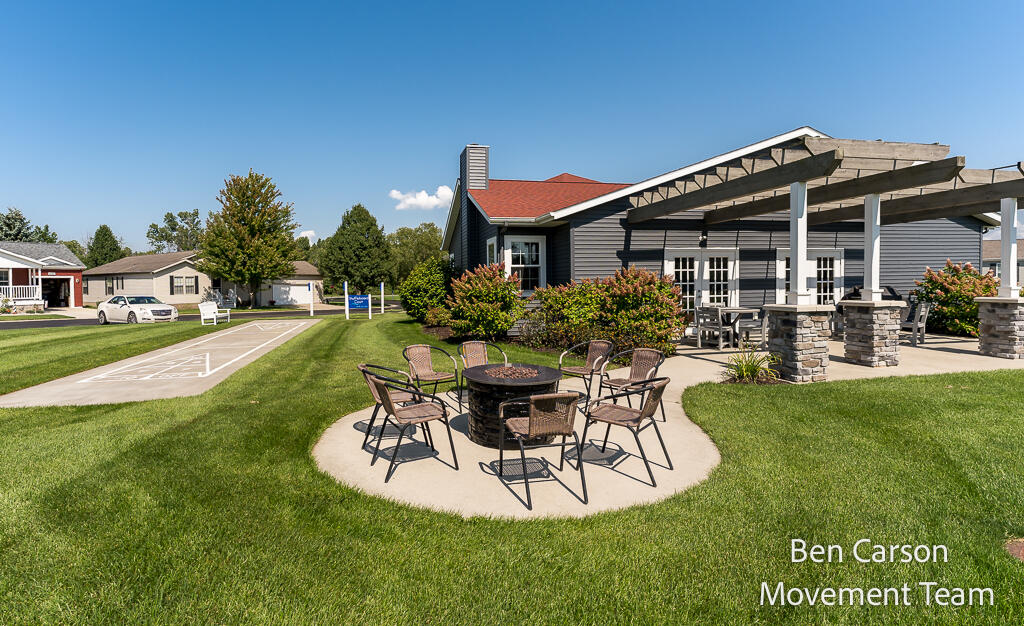 5227 Floral Wood Lane Holland MI 49423