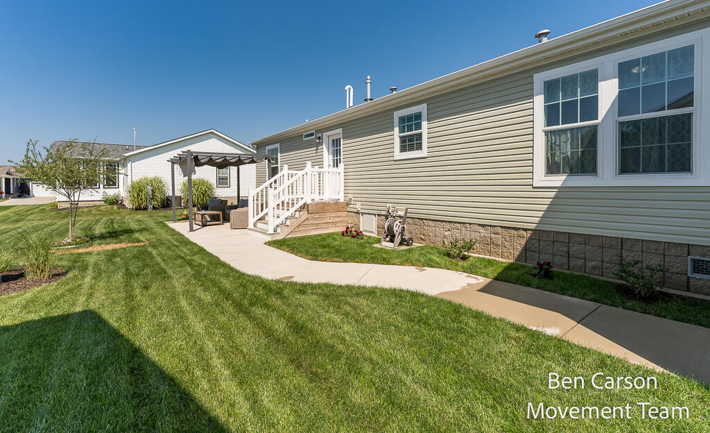 5227 Floral Wood Lane Holland MI 49423