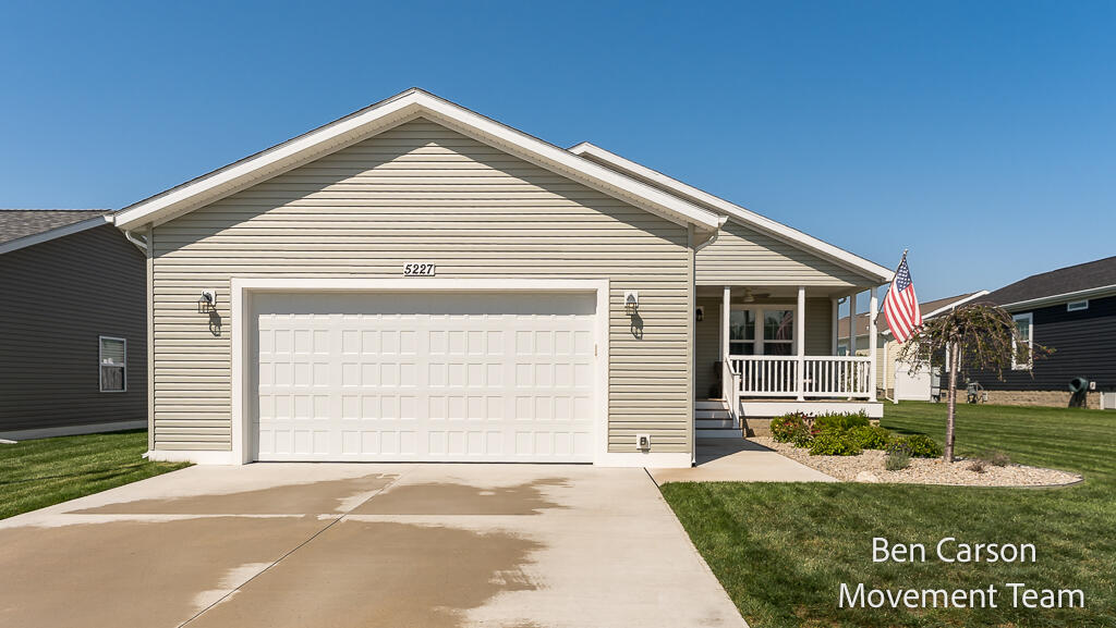 5227 Floral Wood Lane Holland MI 49423