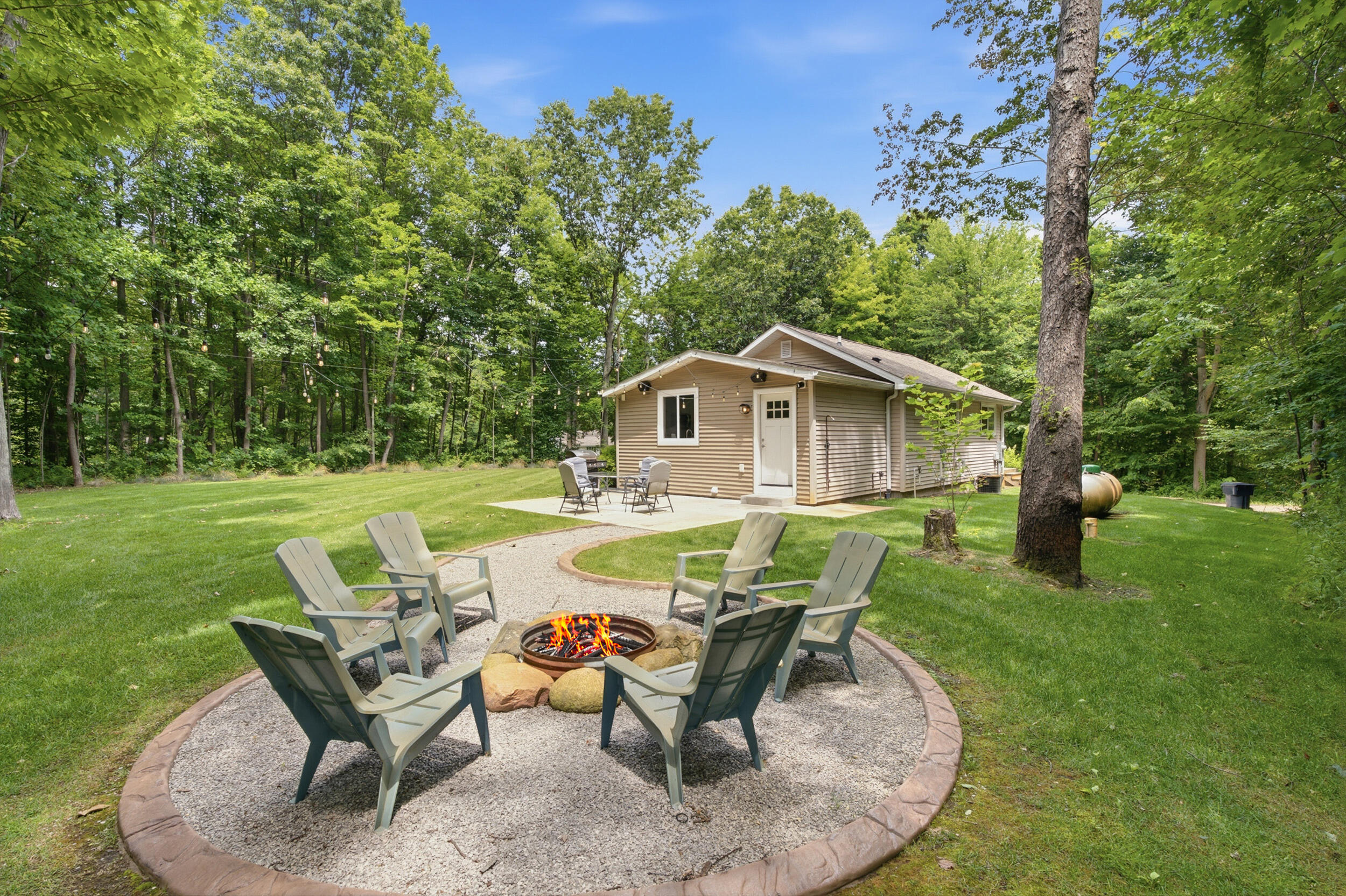 5912 Madison Street Coloma MI 49038