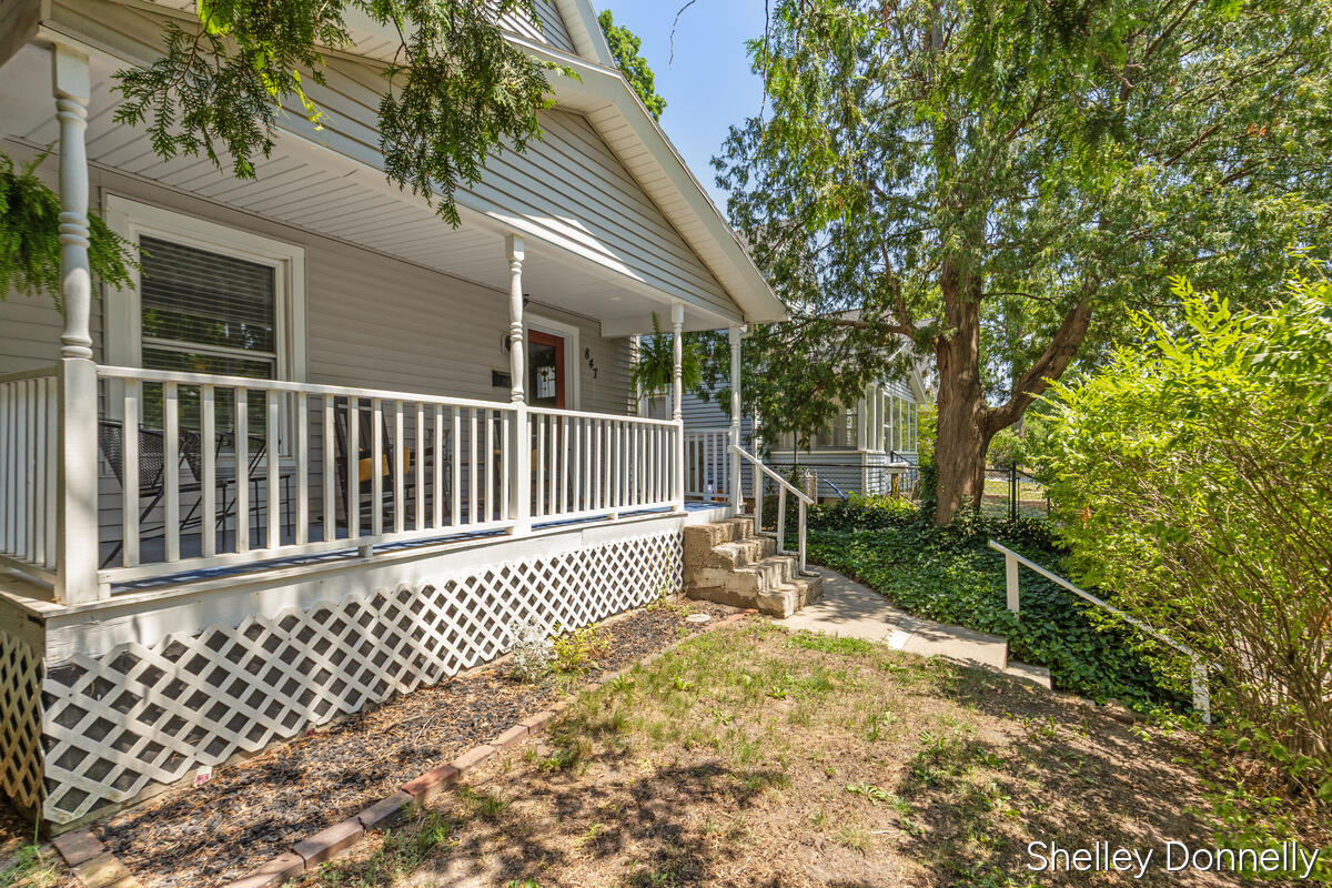 847 Innes Street NE Grand Rapids MI 49503