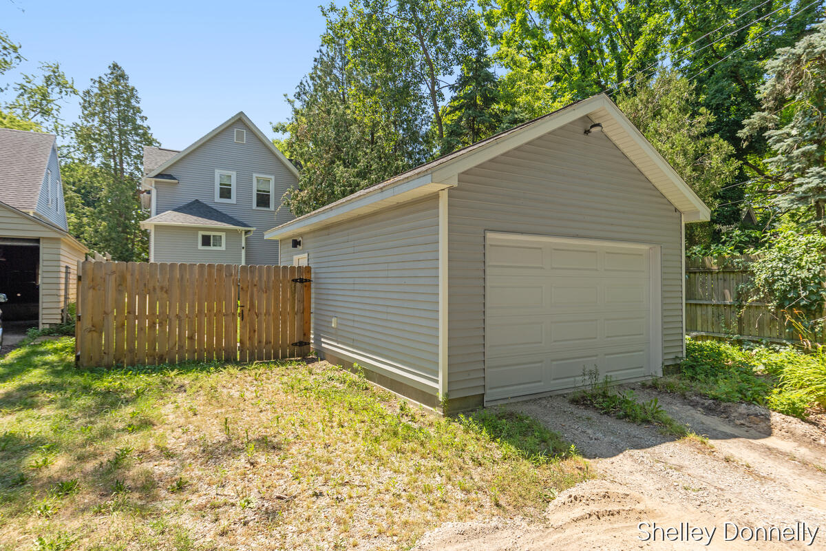 847 Innes Street NE Grand Rapids MI 49503