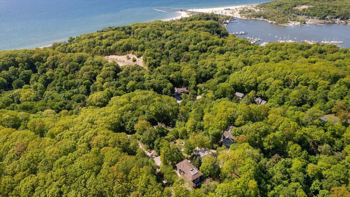 4679 Forest Ridge Drive Holland MI 49423