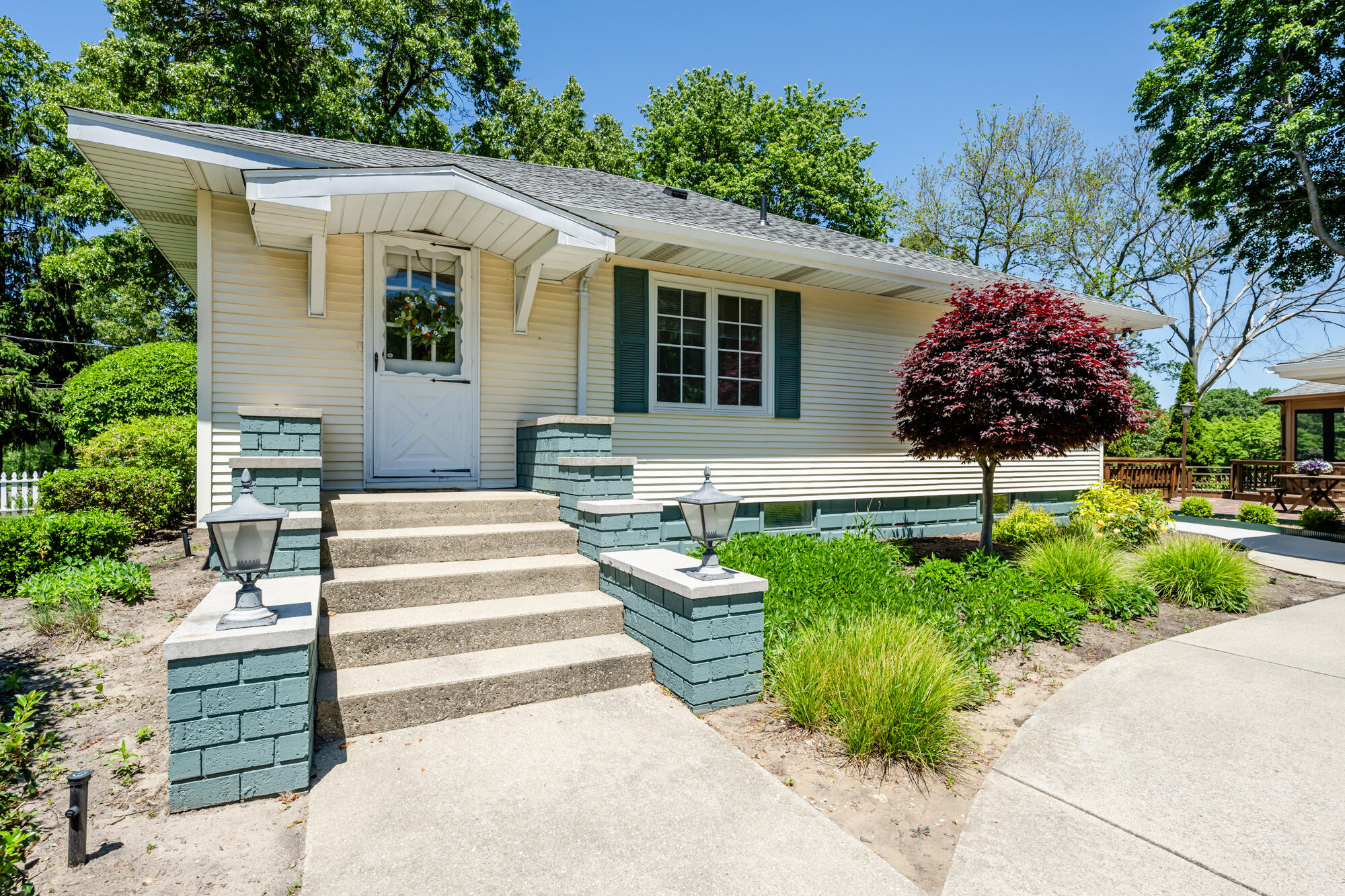 5221 Ridge Road Stevensville MI 49127